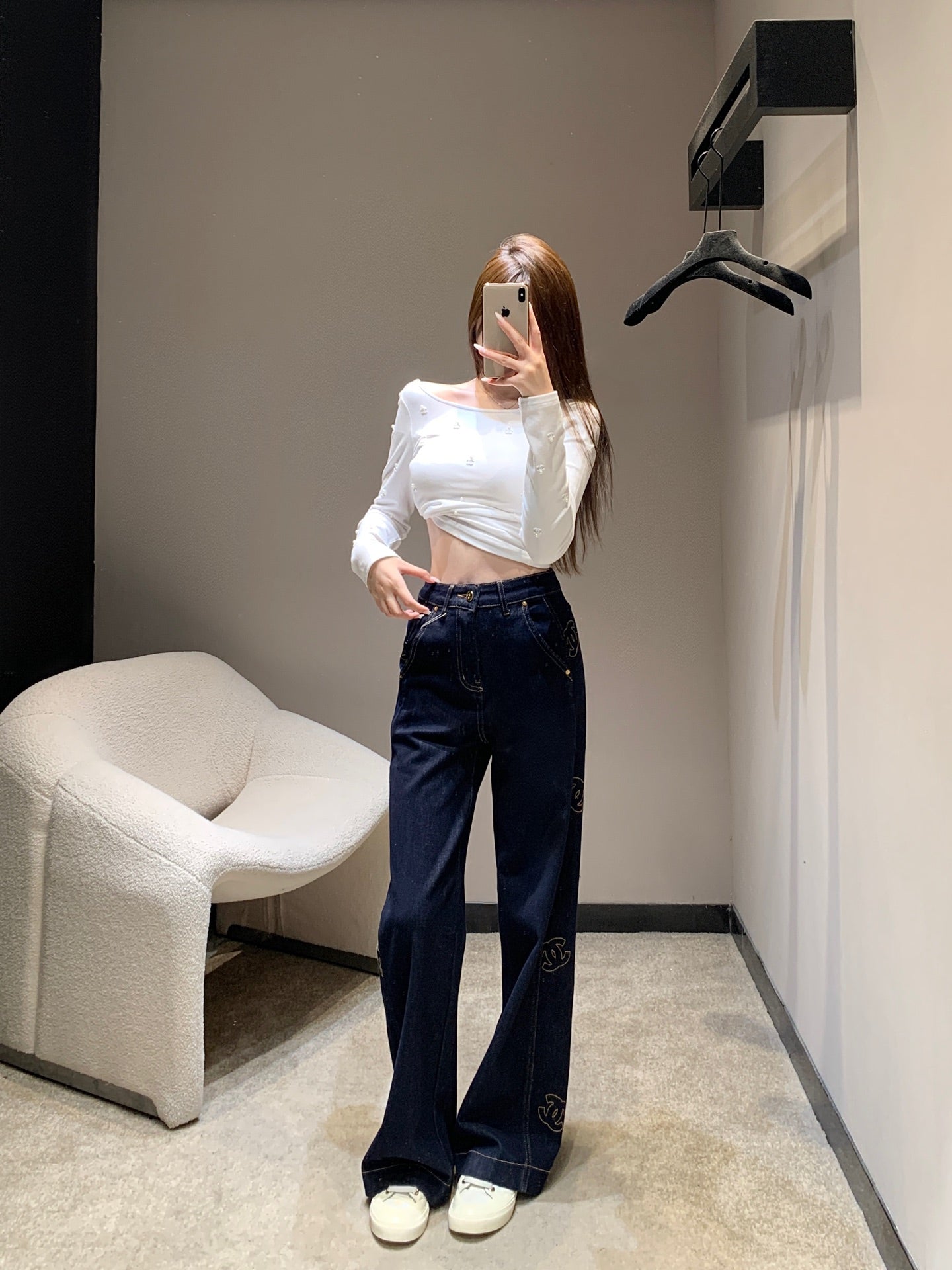 C 25B Side embroidery denim trousers