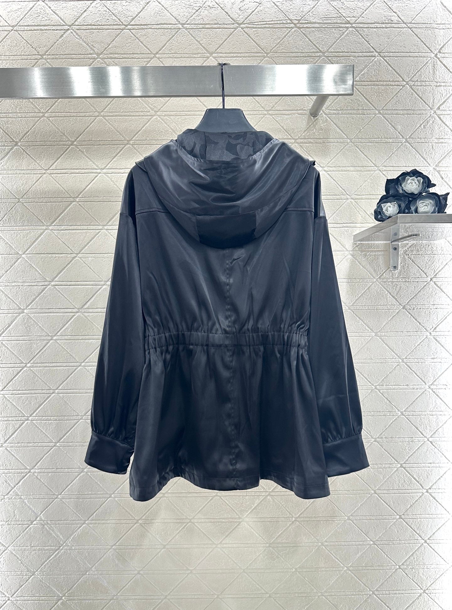 C 25 Lace mid-length trench coat