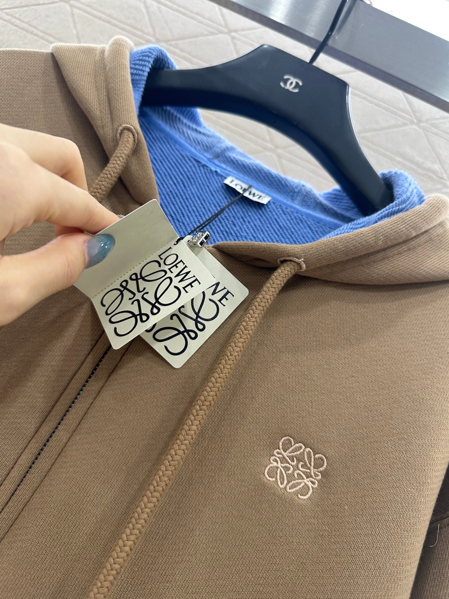 Lo 25 Hooded zip-up sweatshirt