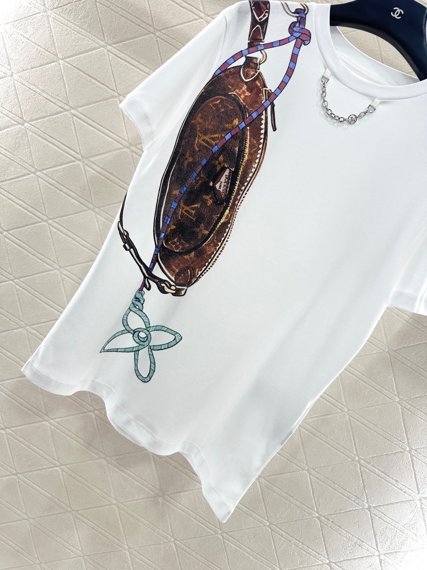 L 25 Chain round neck printed short sleeves