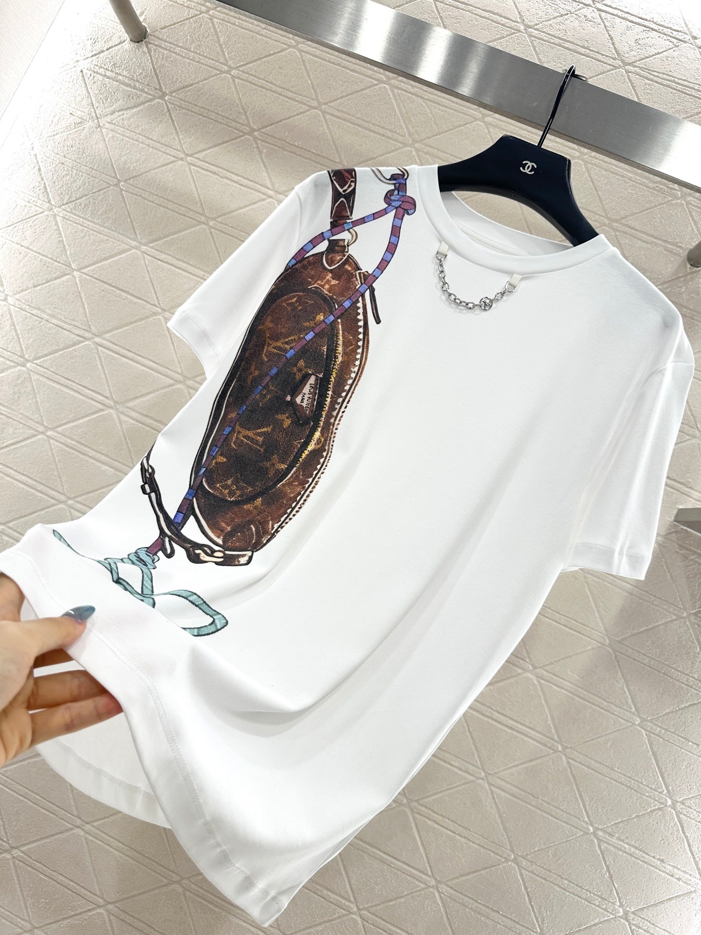 L 25 Chain round neck printed short sleeves