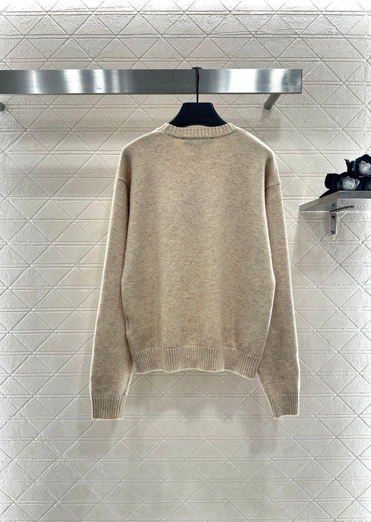 L 25 Simple letter cashmere sweater