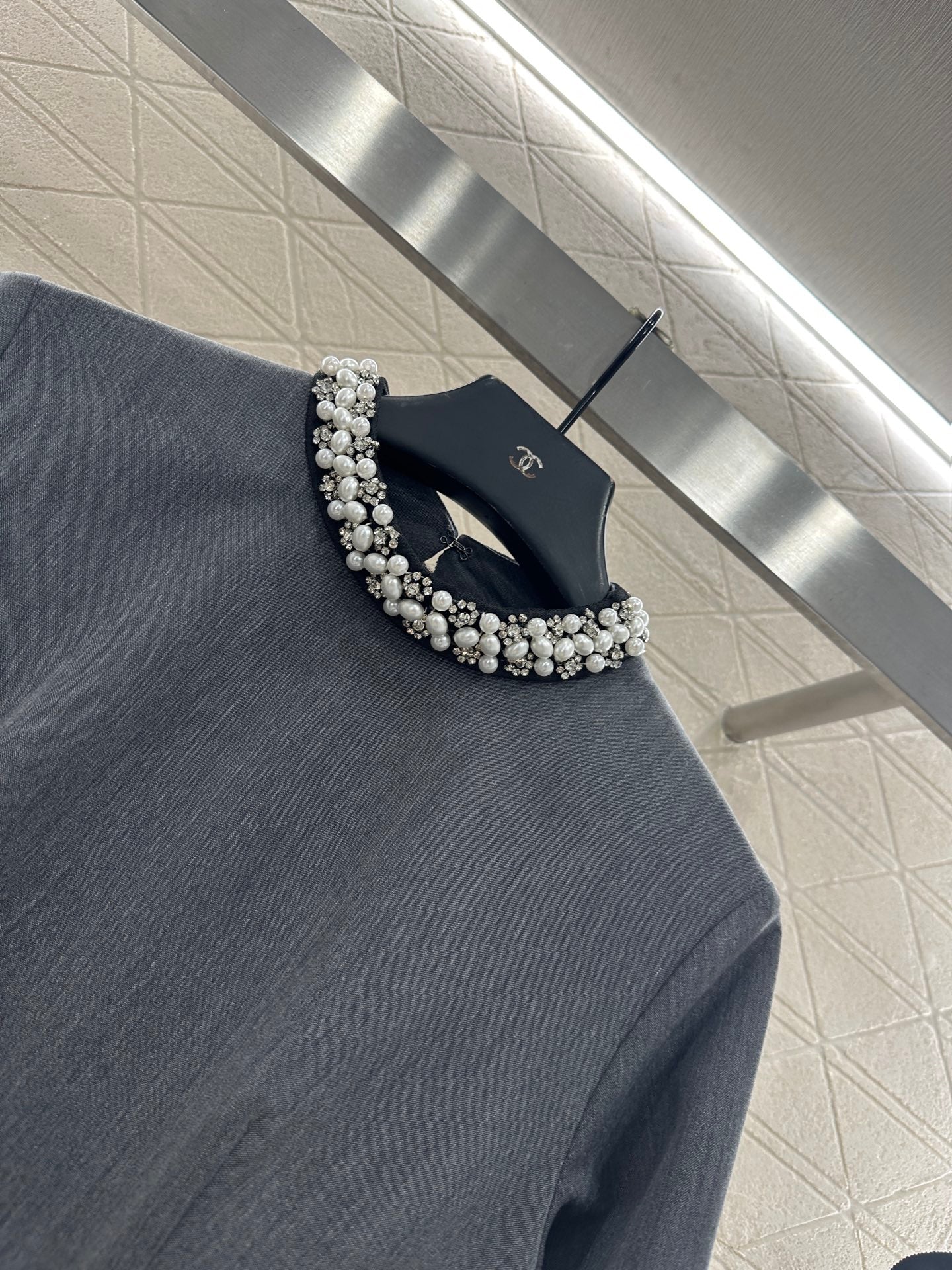 Di 25 Pearl embellished belt dress