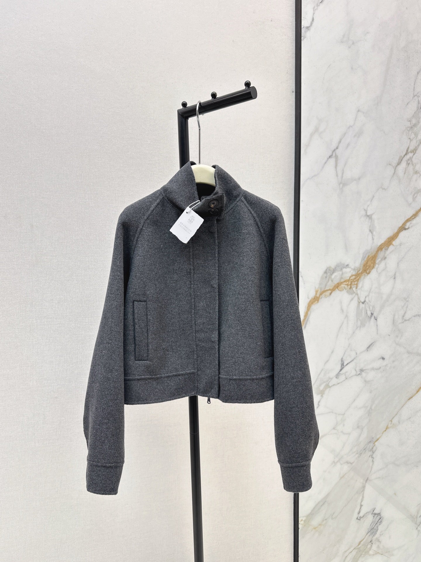 Bru 25 New wool short coat