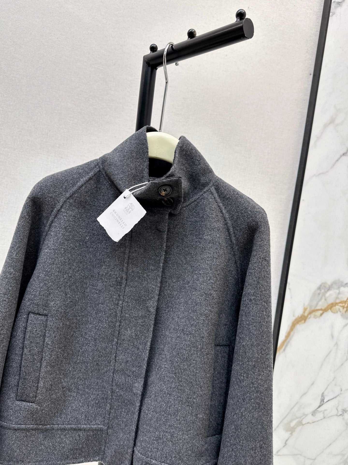 Bru 25 New wool short coat