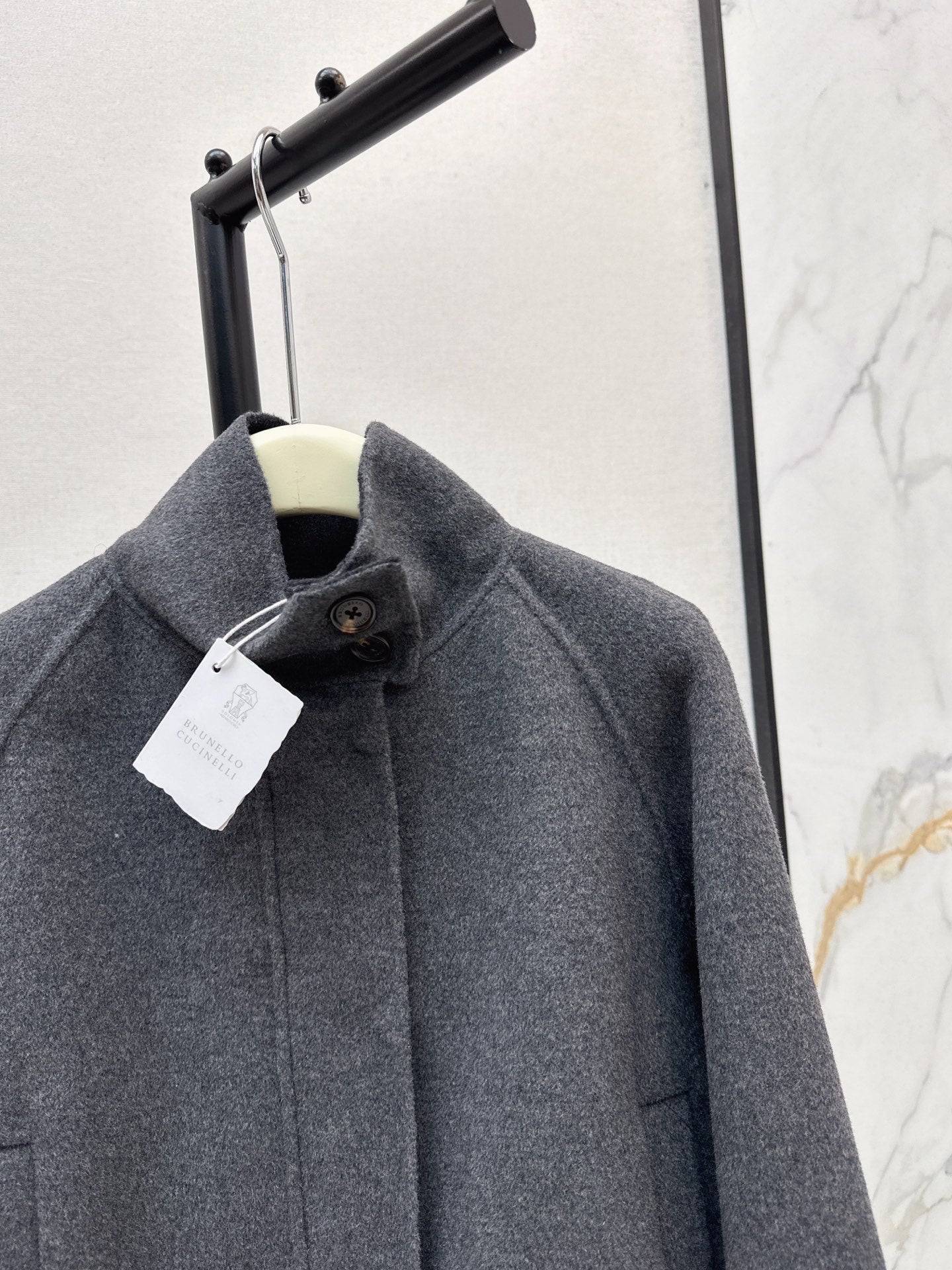 Bru 25 New wool short coat