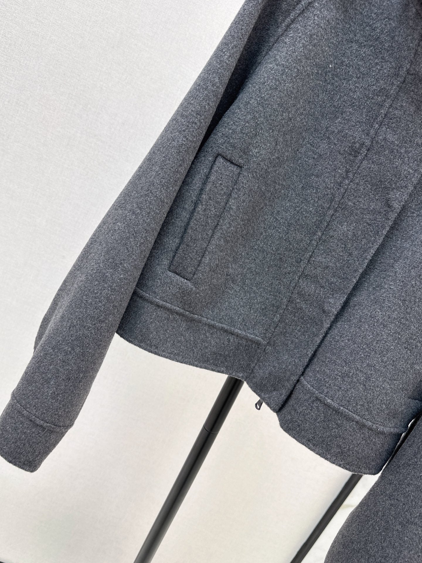 Bru 25 New wool short coat