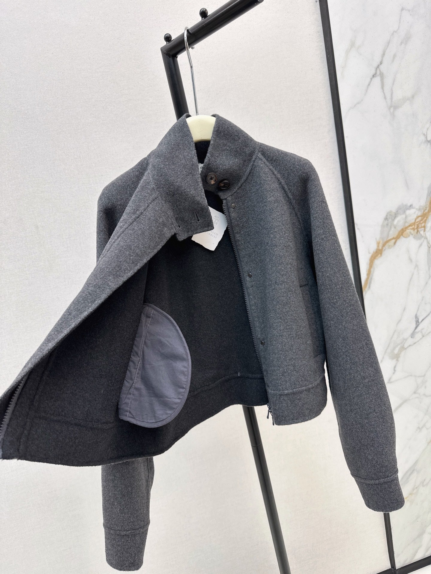 Bru 25 New wool short coat