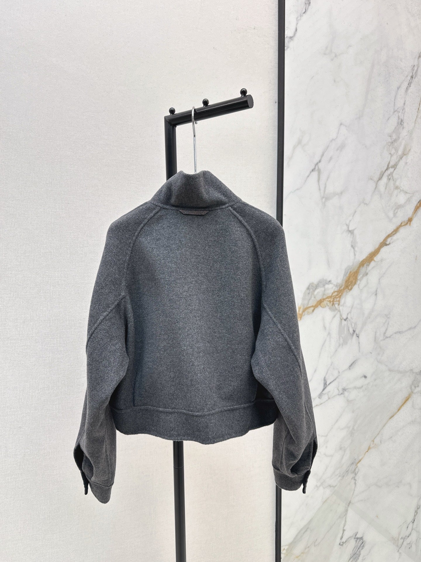 Bru 25 New wool short coat