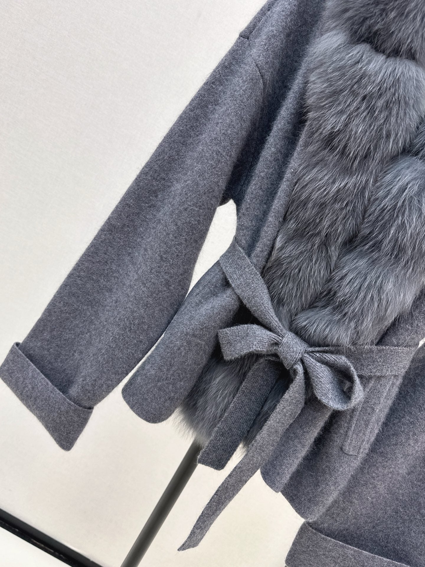 Fen 25 New Fox Fur Trimmed Knitted Jacket(BROWN/WHITE/GRAY)