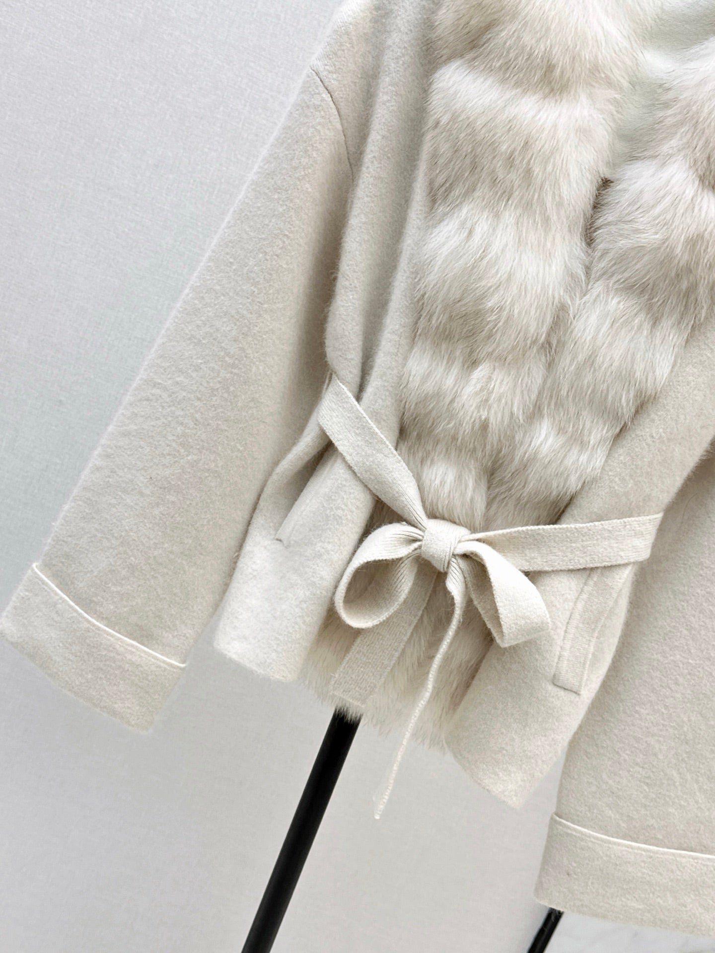 Fen 25 New Fox Fur Trimmed Knitted Jacket(BROWN/WHITE/GRAY)