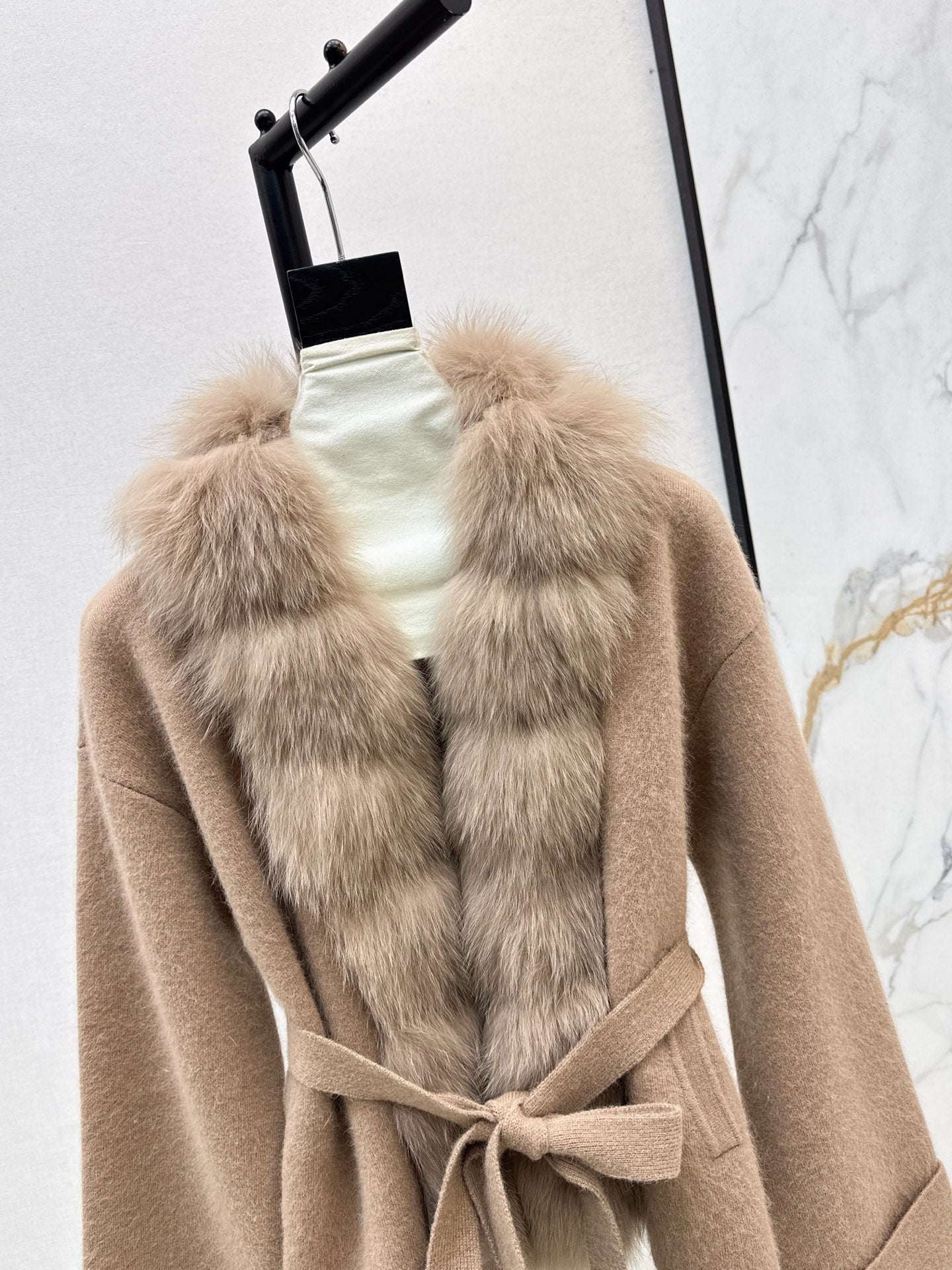 Fen 25 New Fox Fur Trimmed Knitted Jacket(BROWN/WHITE/GRAY)