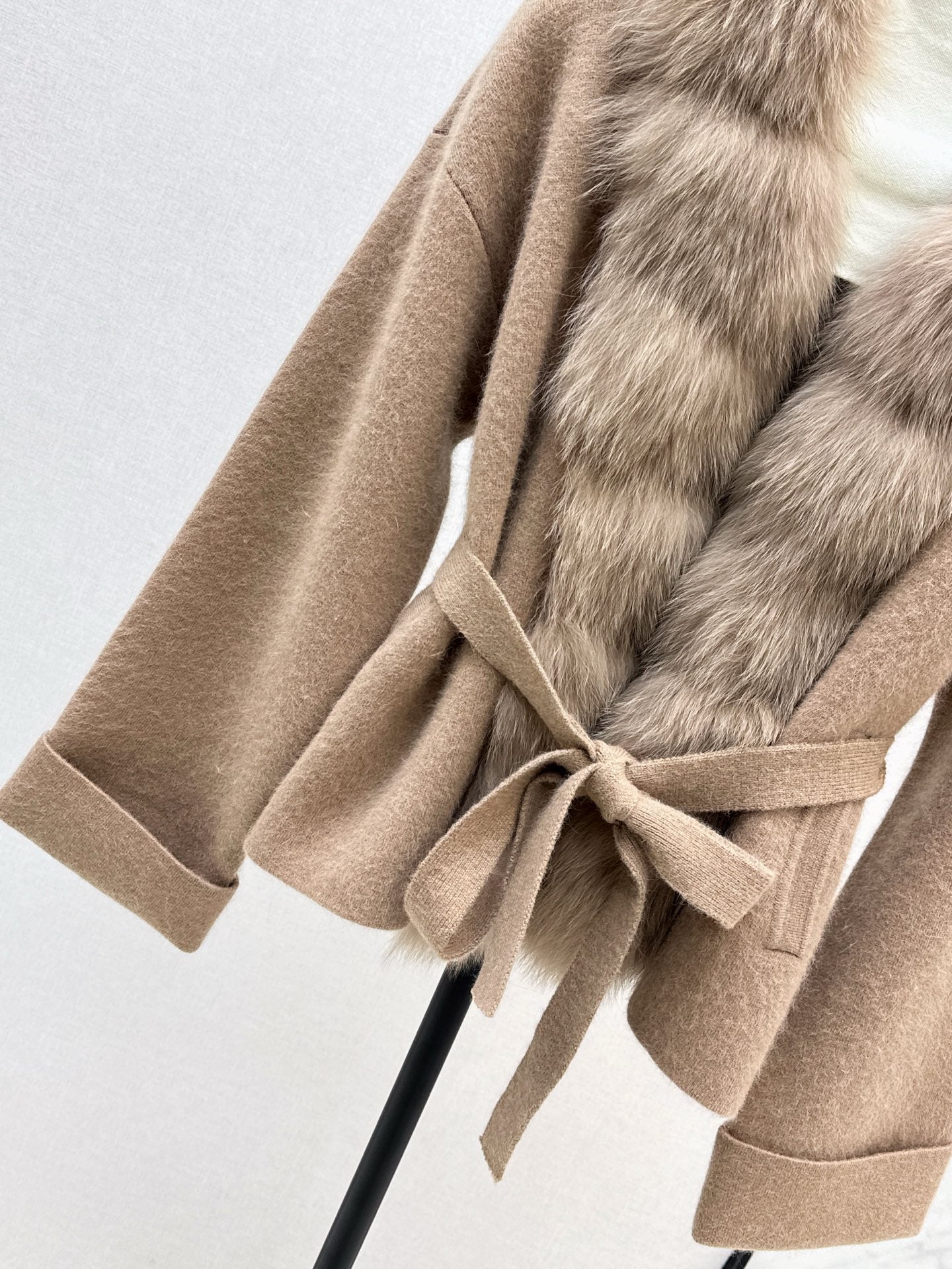 Fen 25 New Fox Fur Trimmed Knitted Jacket(BROWN/WHITE/GRAY)