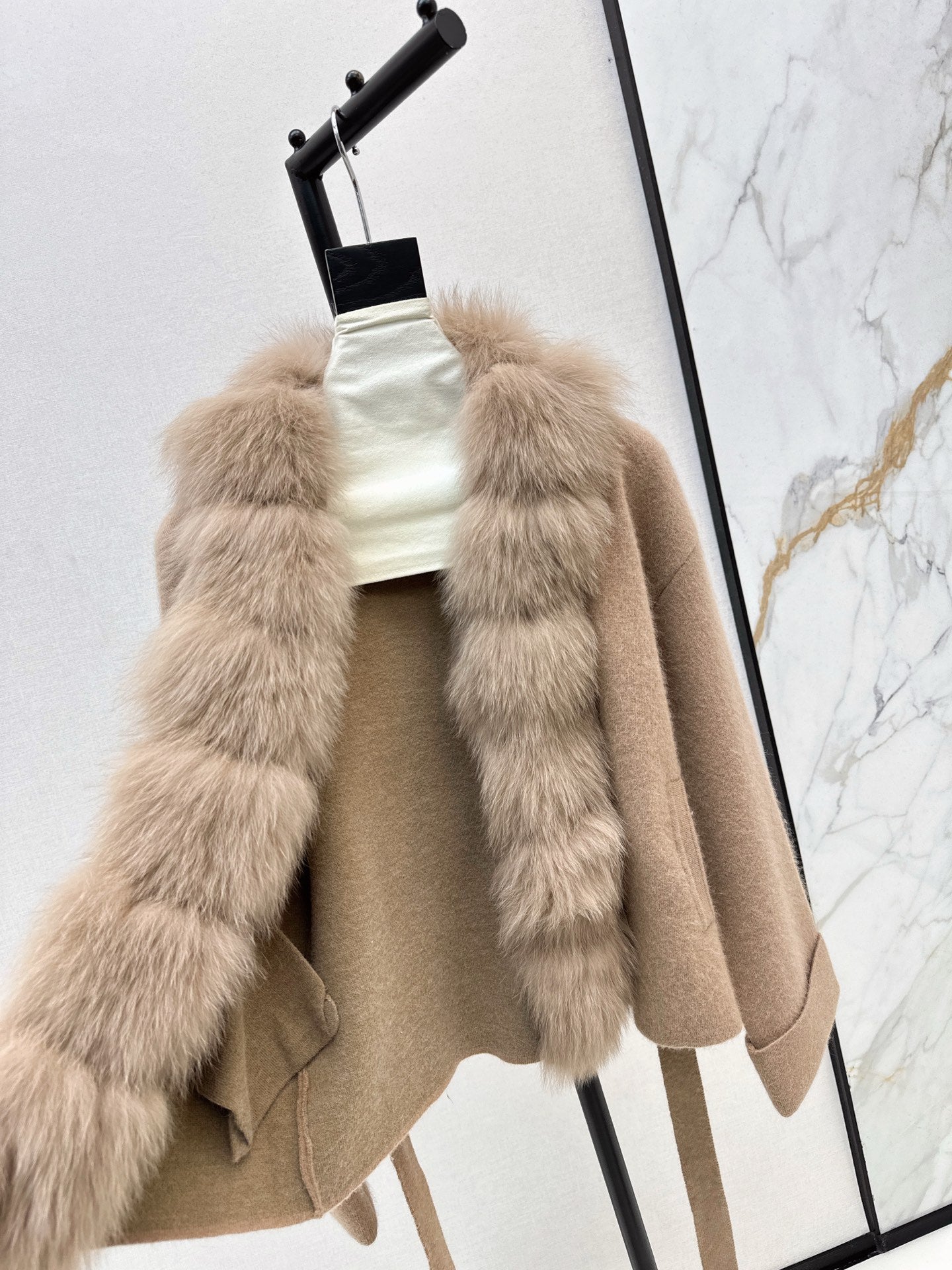 Fen 25 New Fox Fur Trimmed Knitted Jacket(BROWN/WHITE/GRAY)