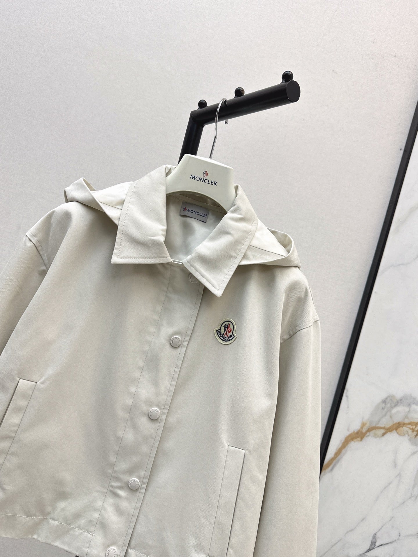Mon 25 New hooded windbreaker jacket(BEIGI/BLACK)