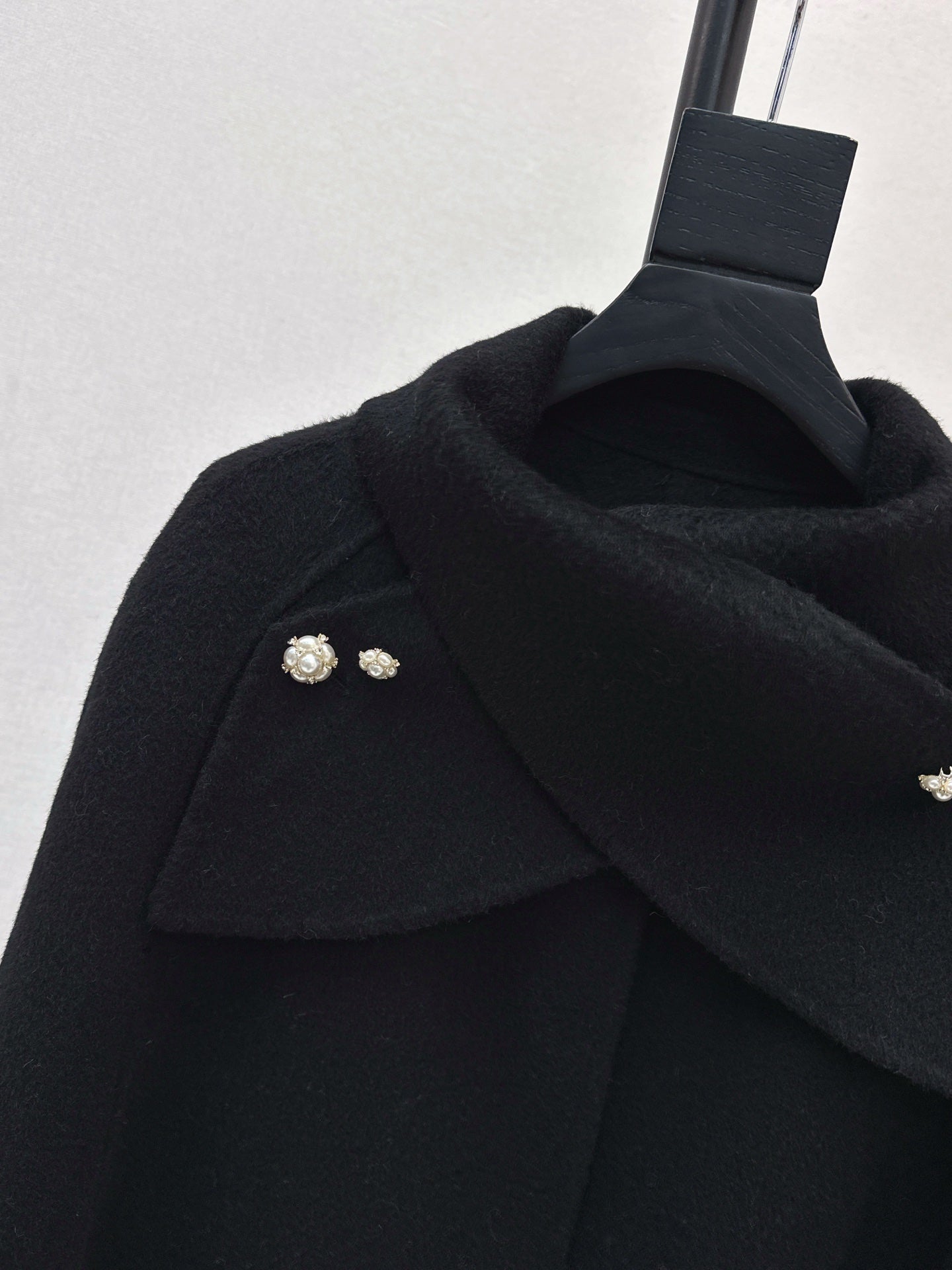 Di 25 Double-faced wool cape coat