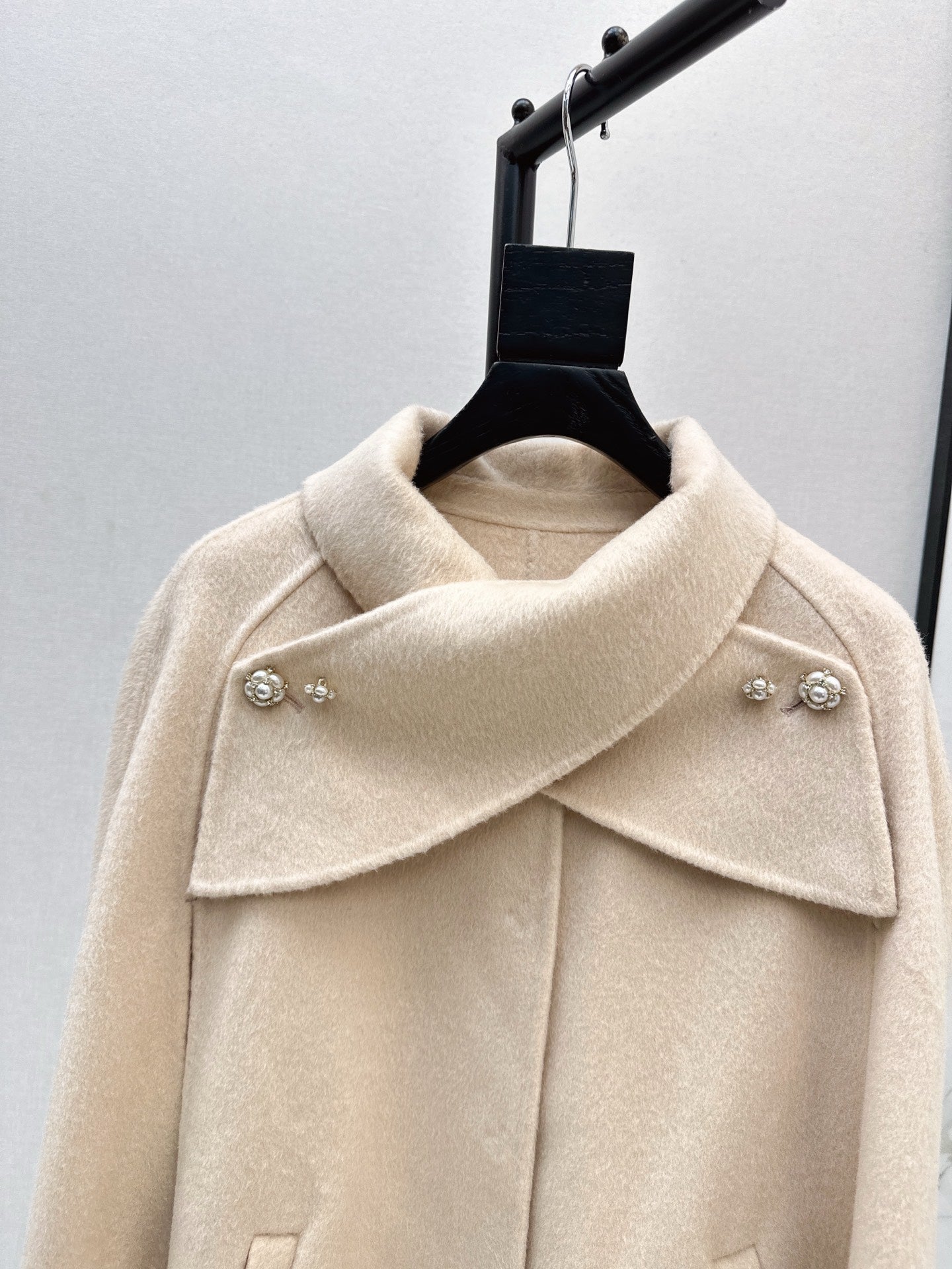 Di 25 Double-faced wool cape coat