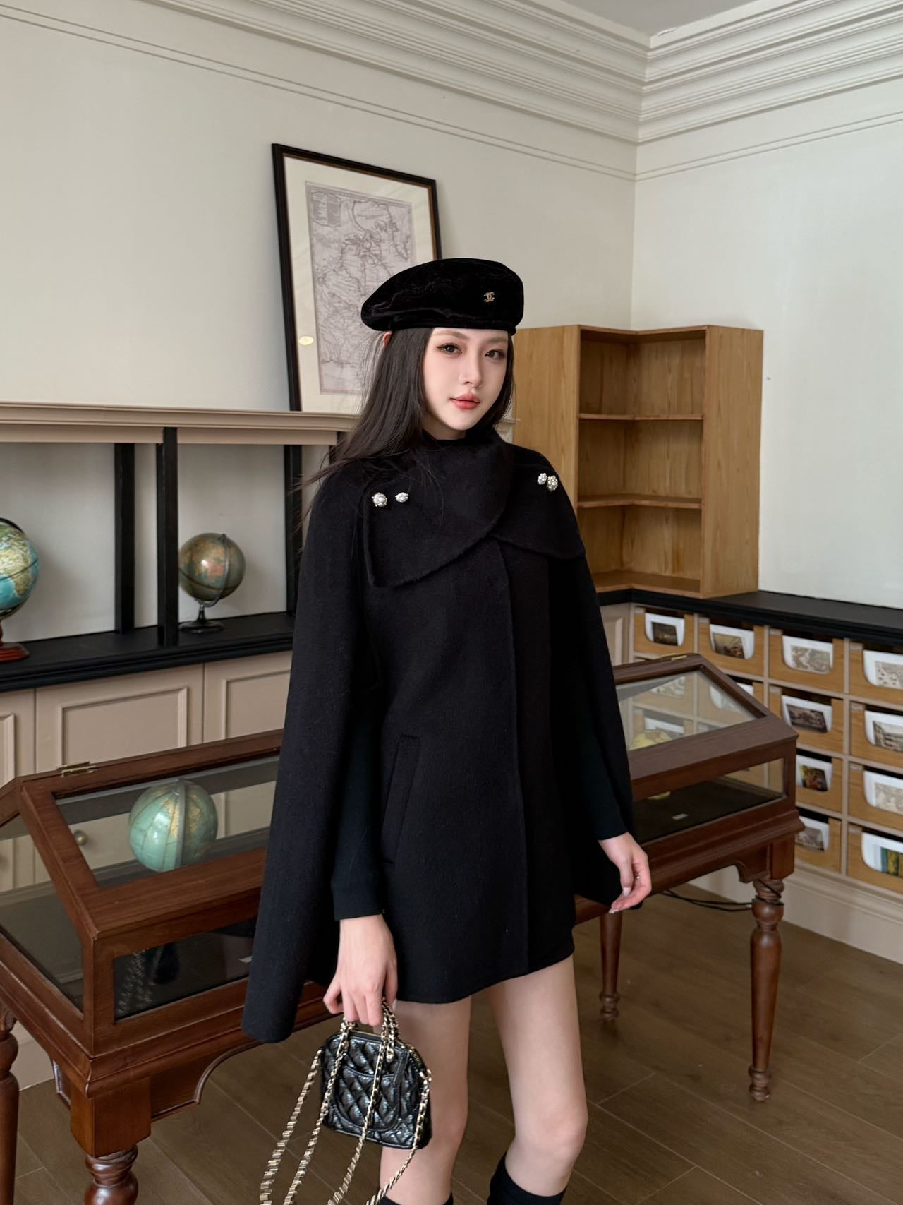 Di 25 Double-faced wool cape coat