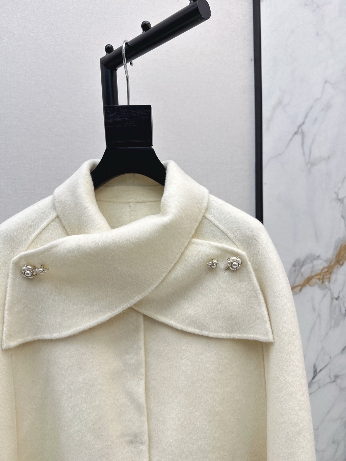 Di 25 Double-faced wool cape coat