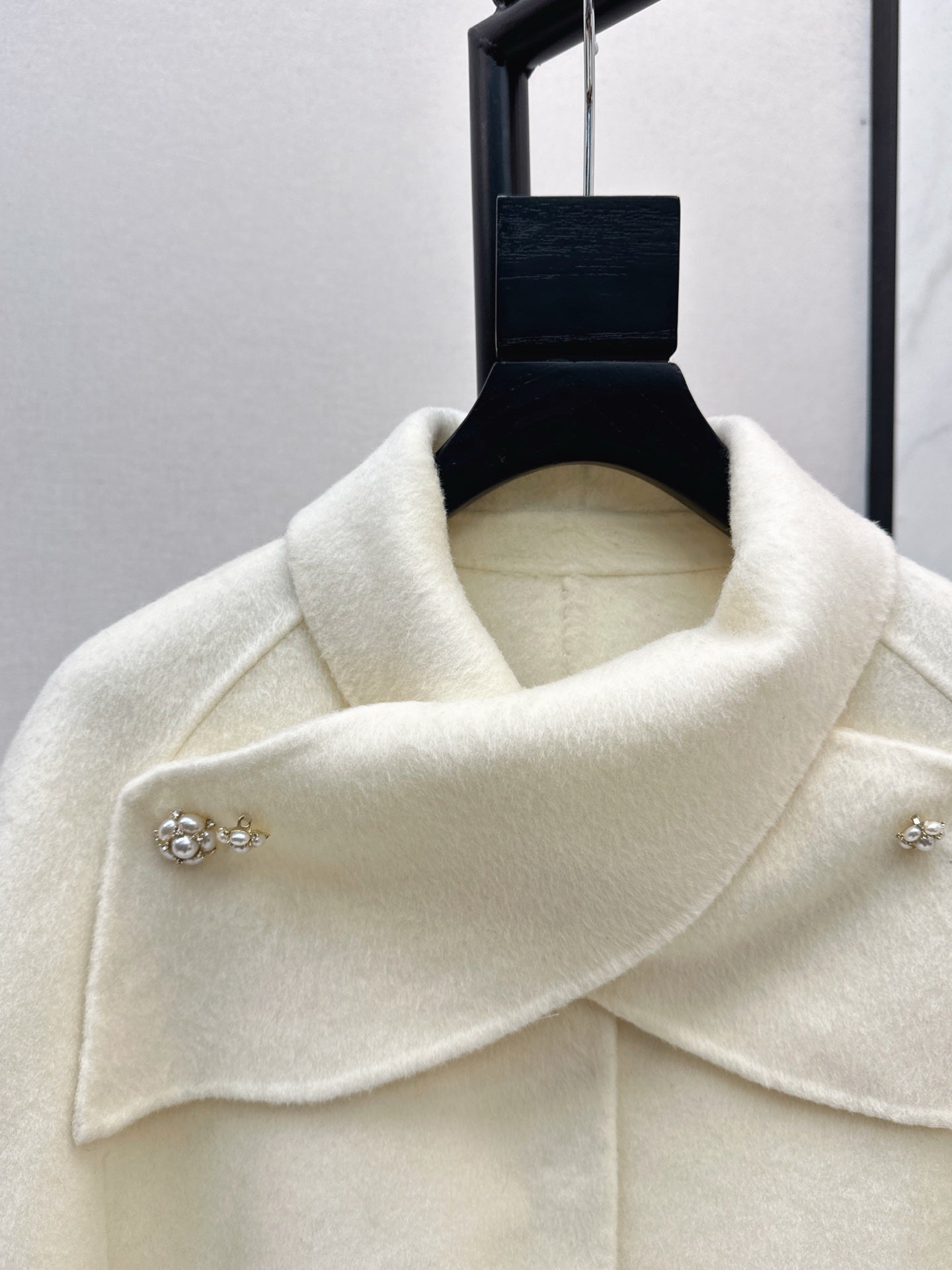Di 25 Double-faced wool cape coat
