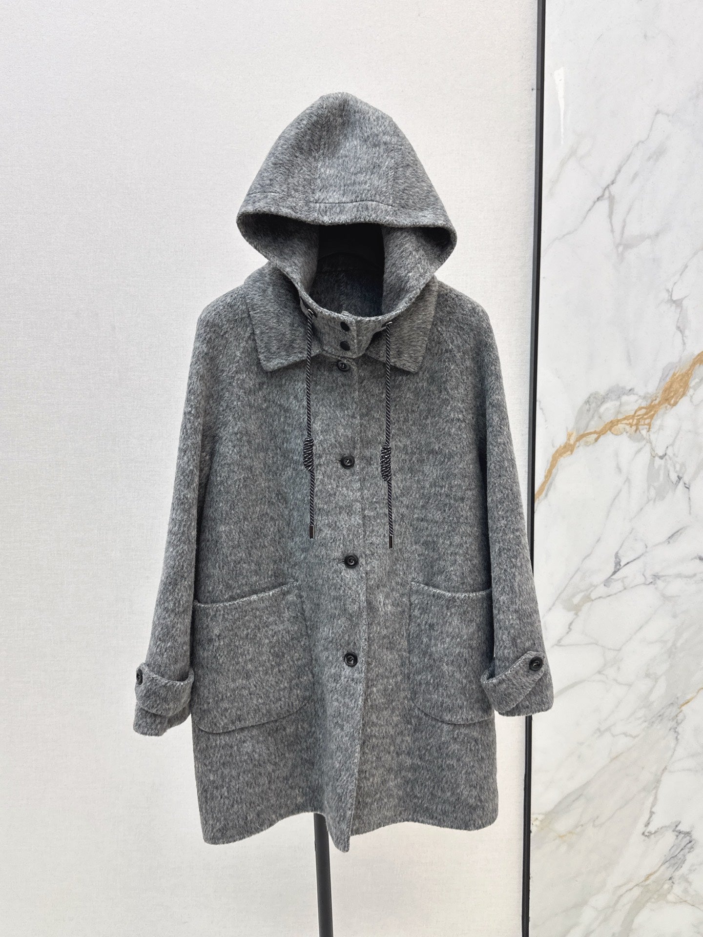 Lor 25 Hooded coat