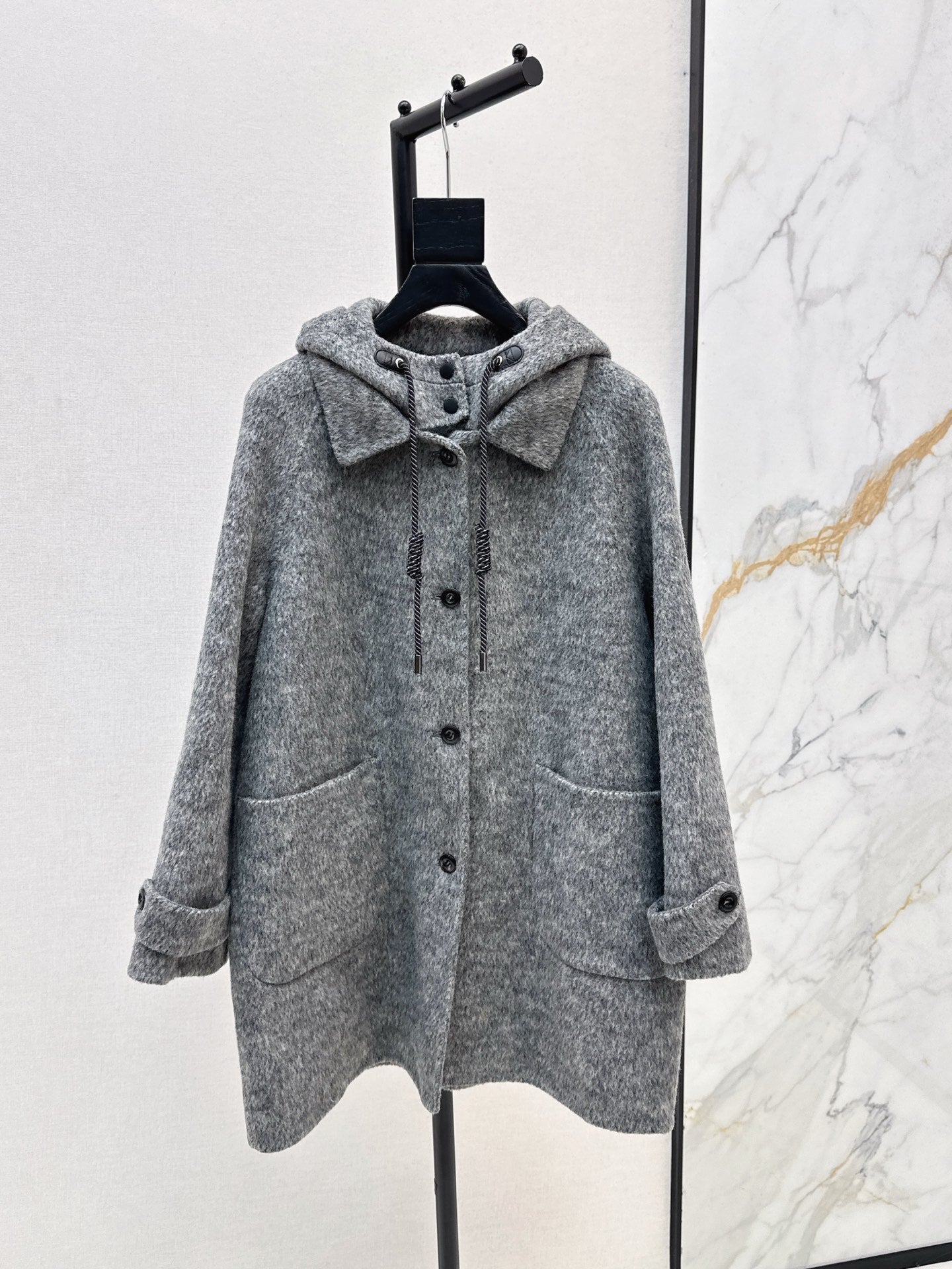 Lor 25 Hooded coat