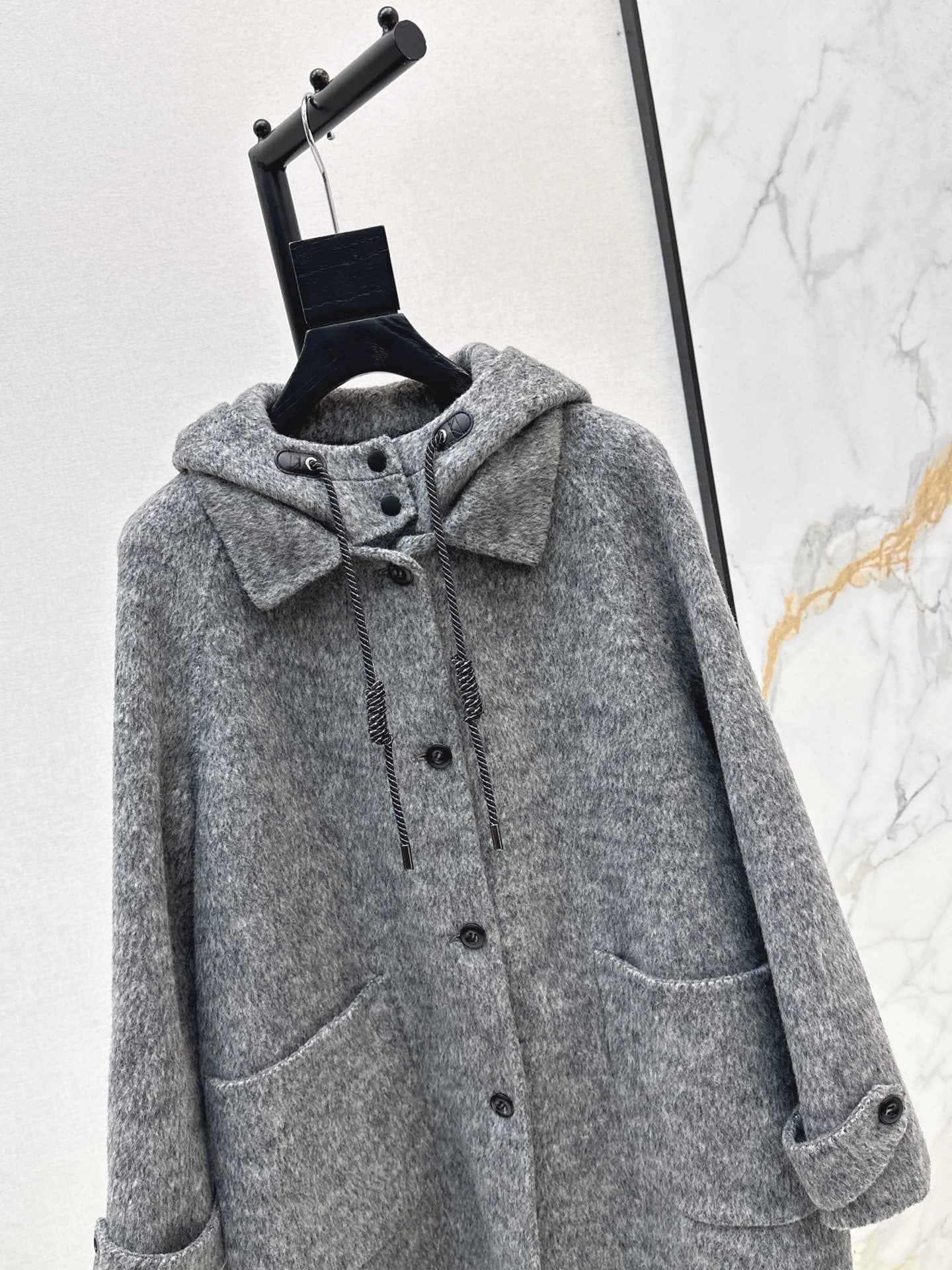 Lor 25 Hooded coat
