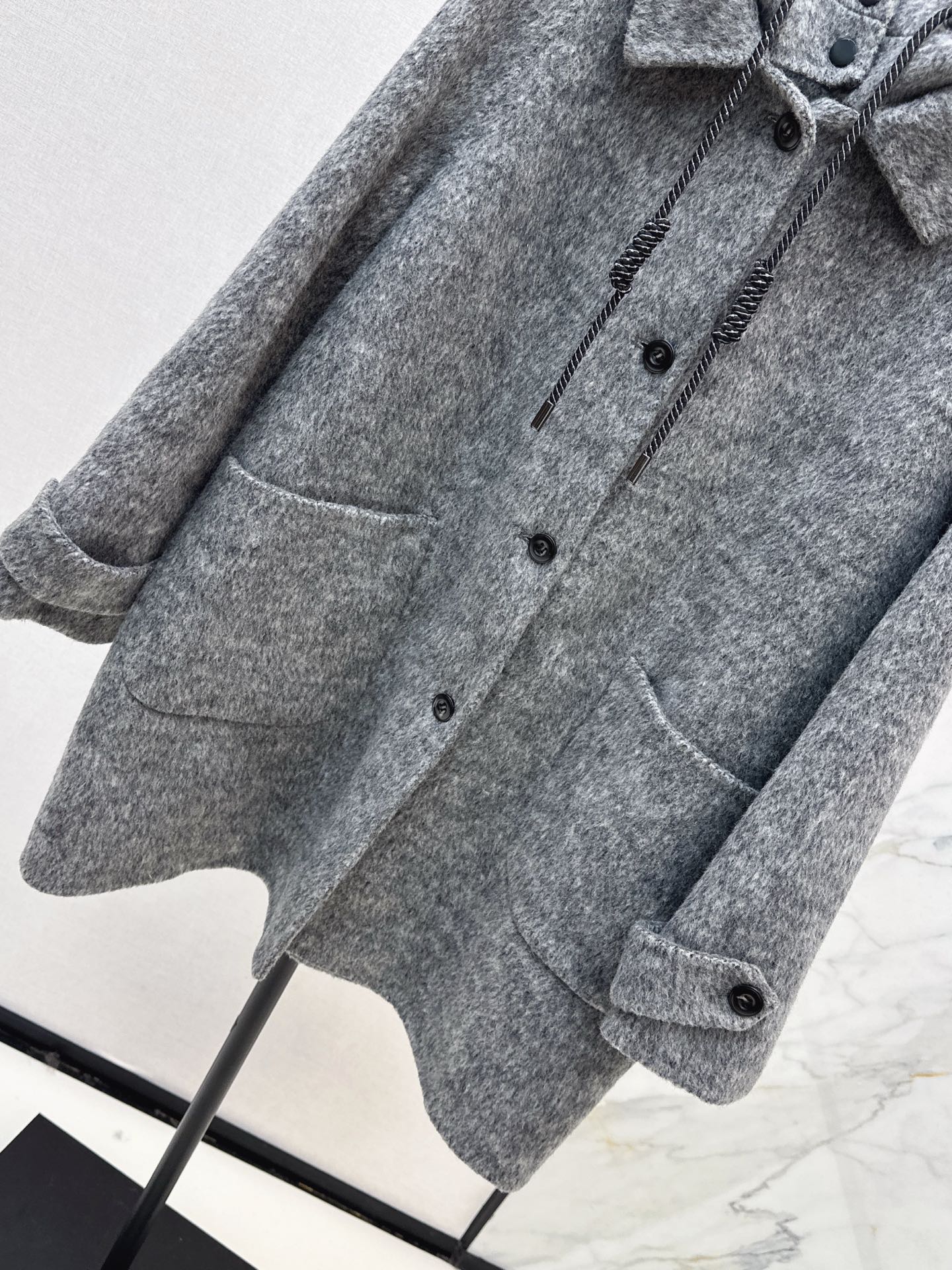 Lor 25 Hooded coat