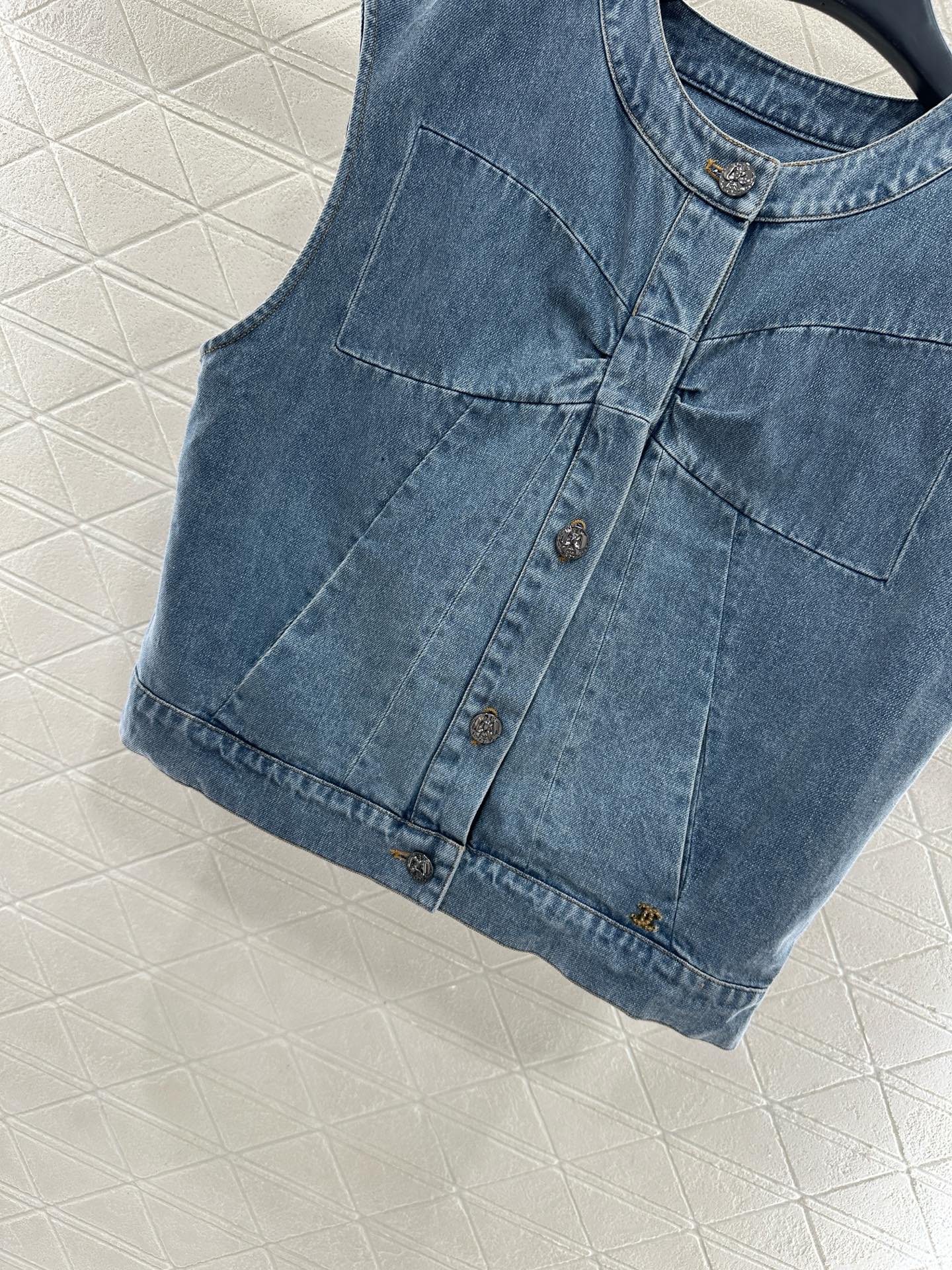 C 25 Denim vest