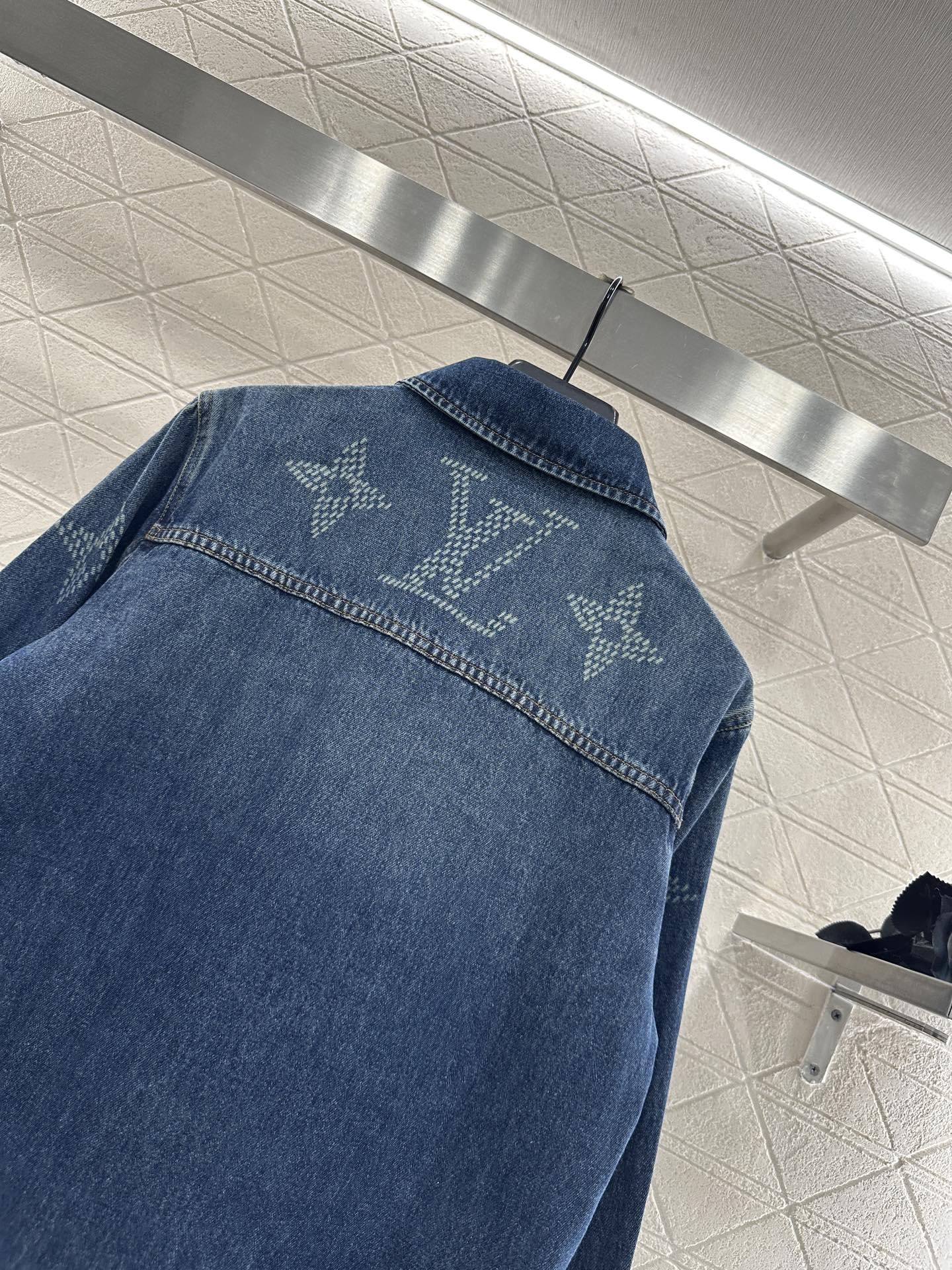 L 25 Laser printed denim shirt