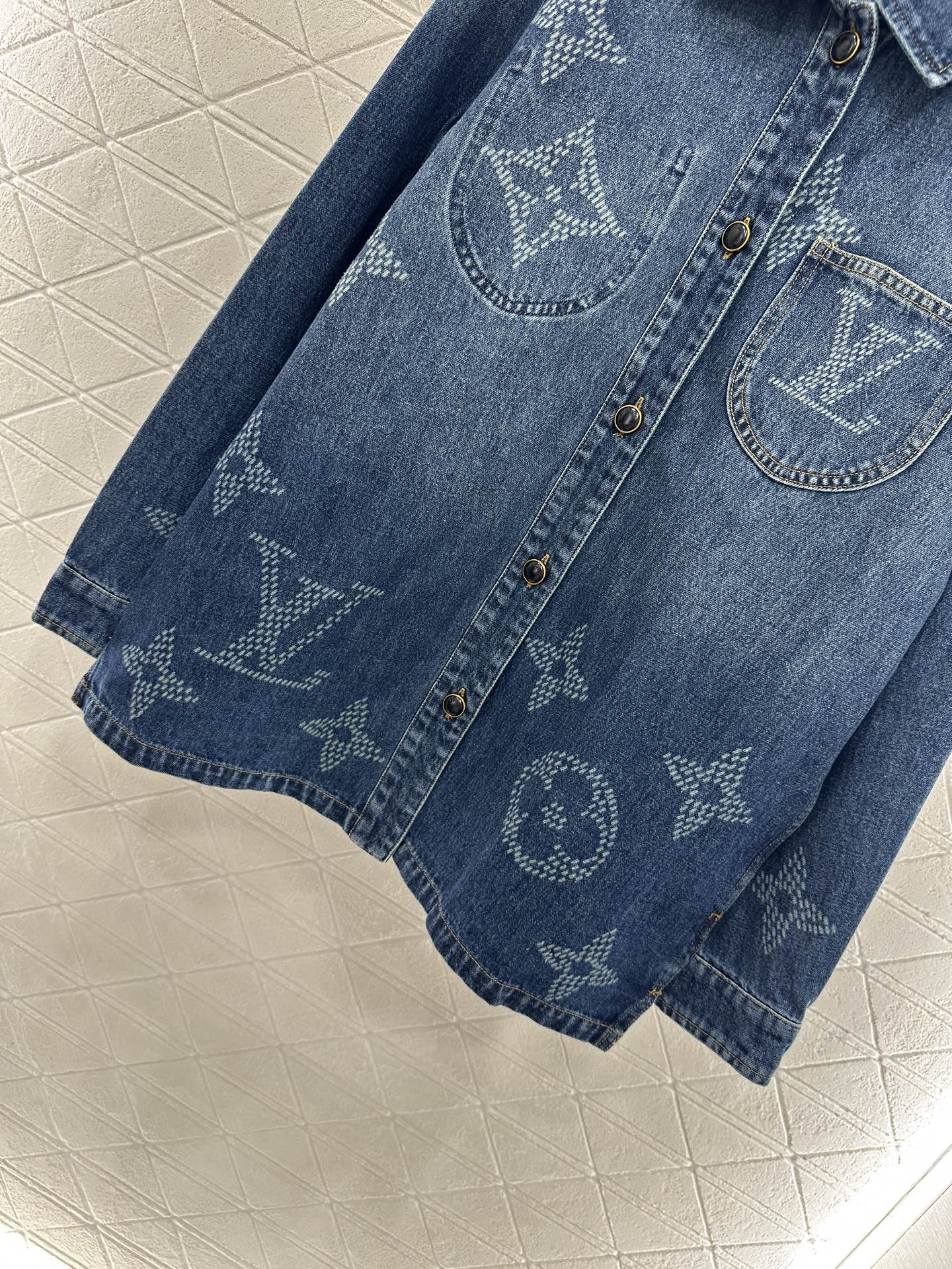L 25 Laser printed denim shirt