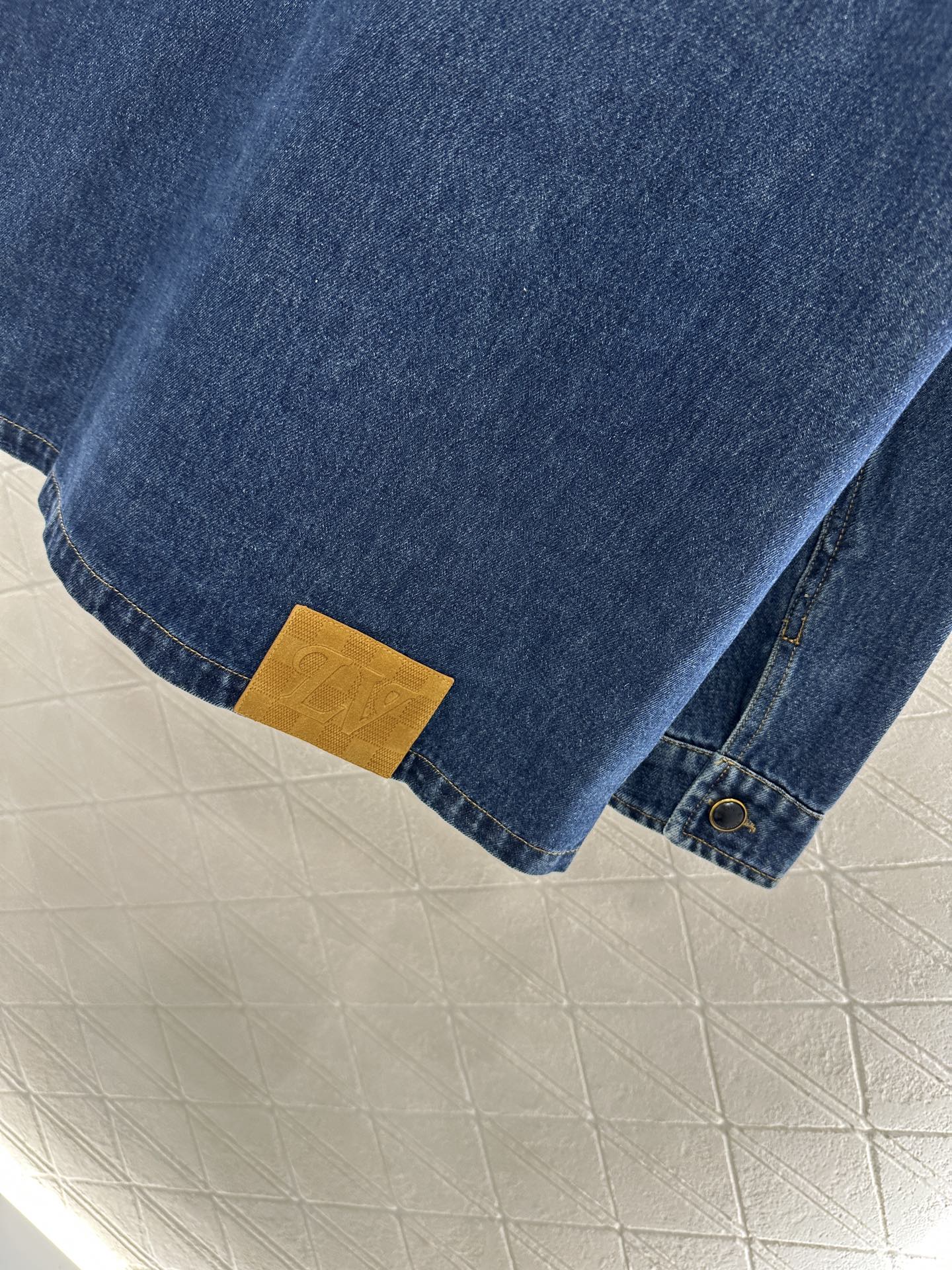 L 25 Laser printed denim shirt