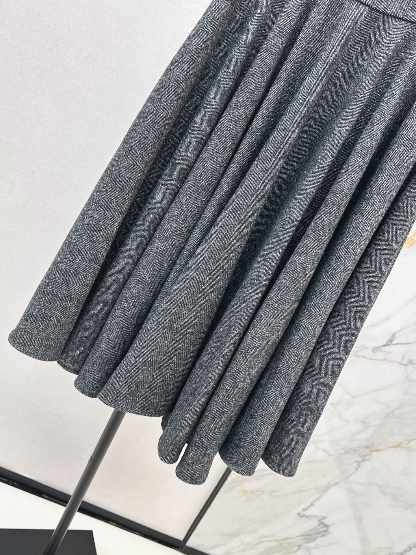 Dol 25 wool skirt