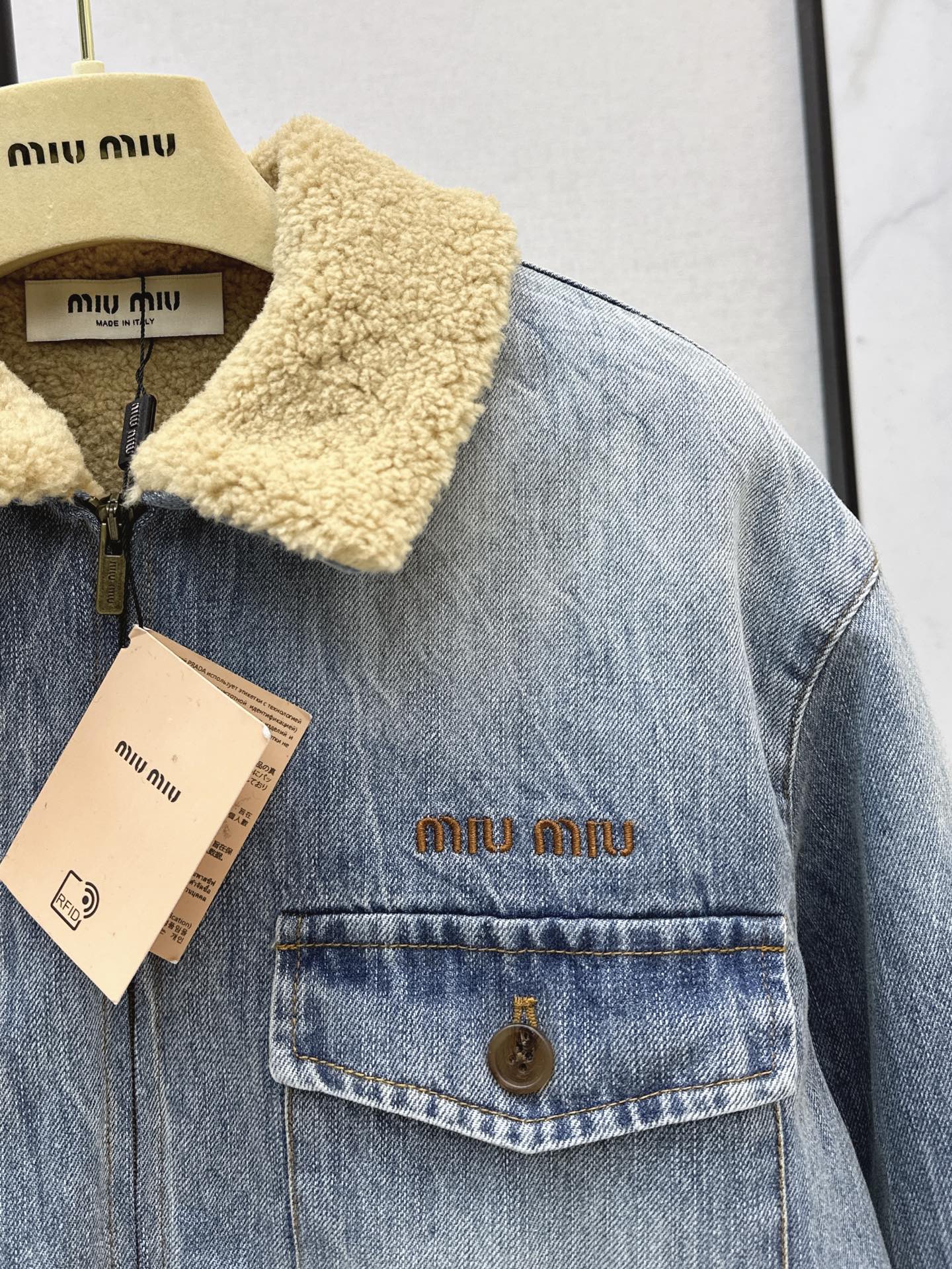 Mi 25 Lambswool collar denim jacket