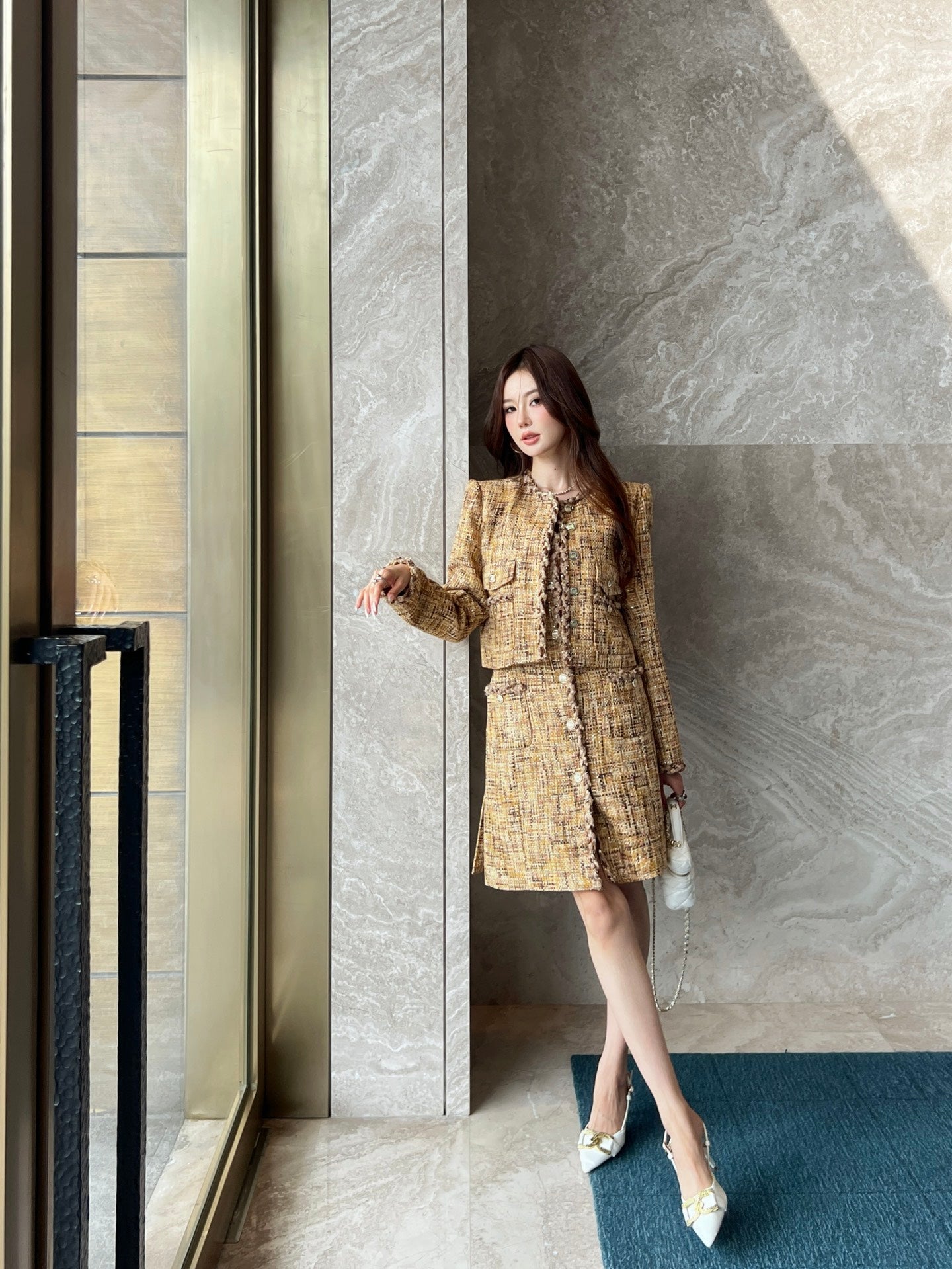 C 25 Woven sleeveless dress