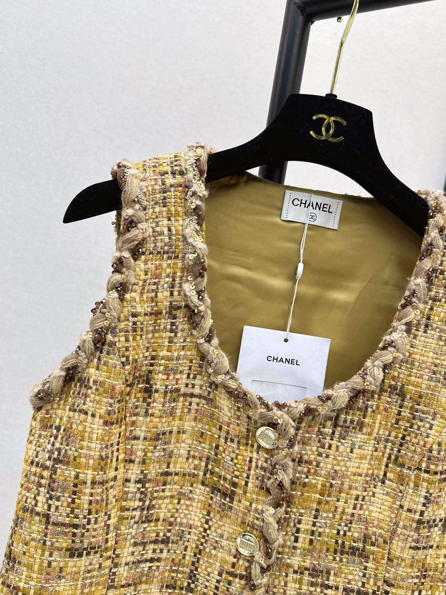 C 25 Woven sleeveless dress