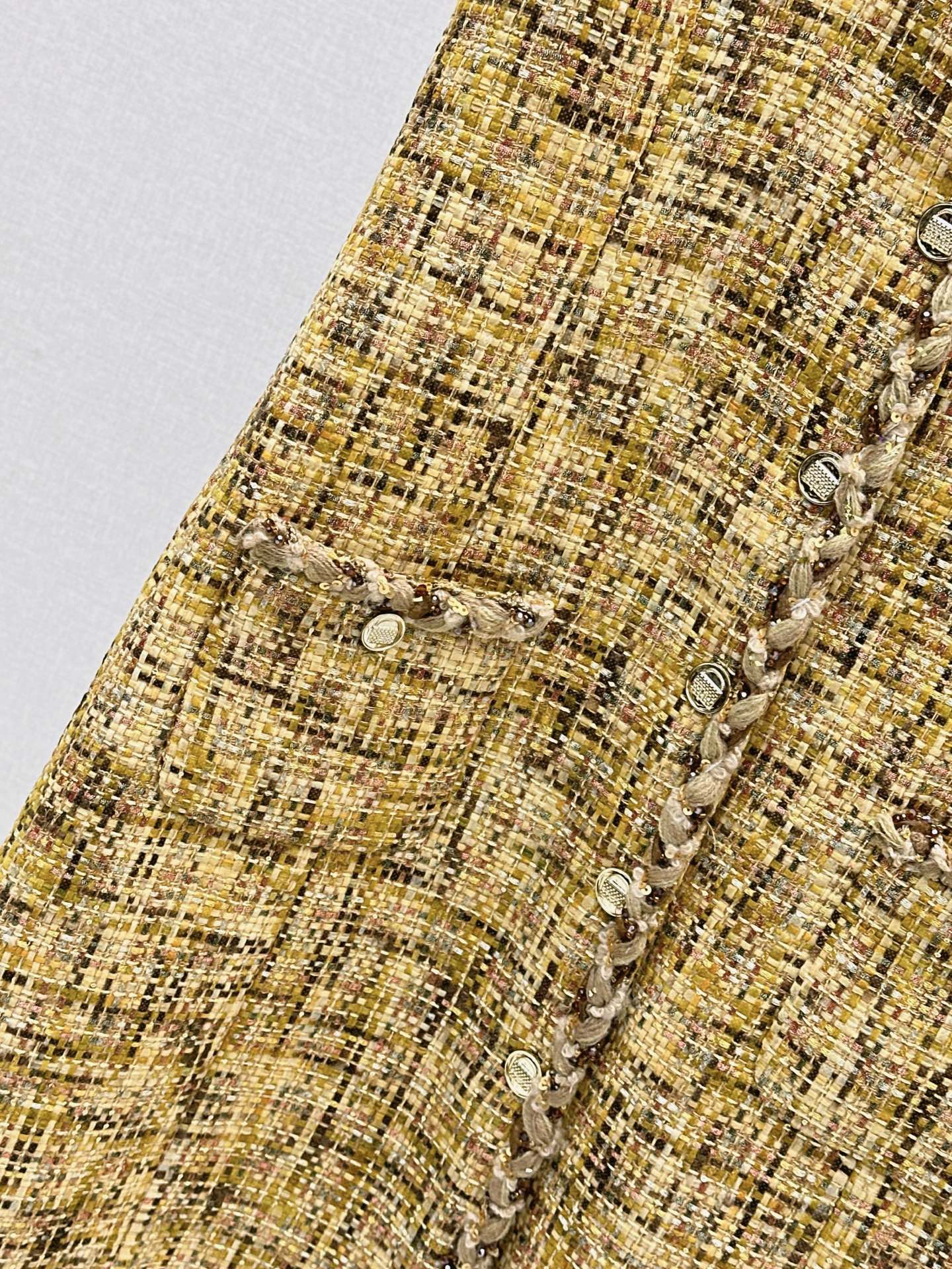 C 25 Woven sleeveless dress