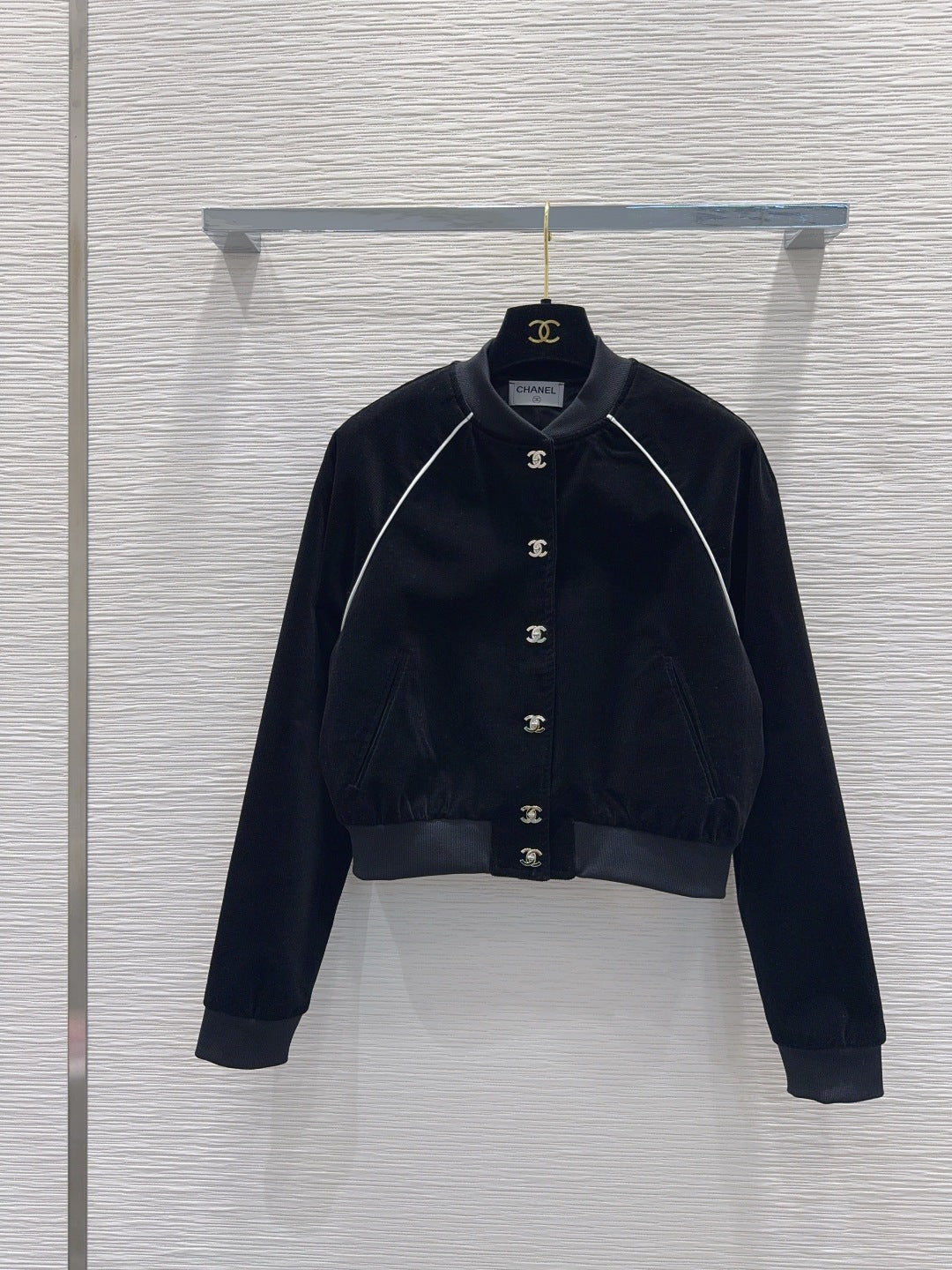 C 25 New Corduroy Jackets
