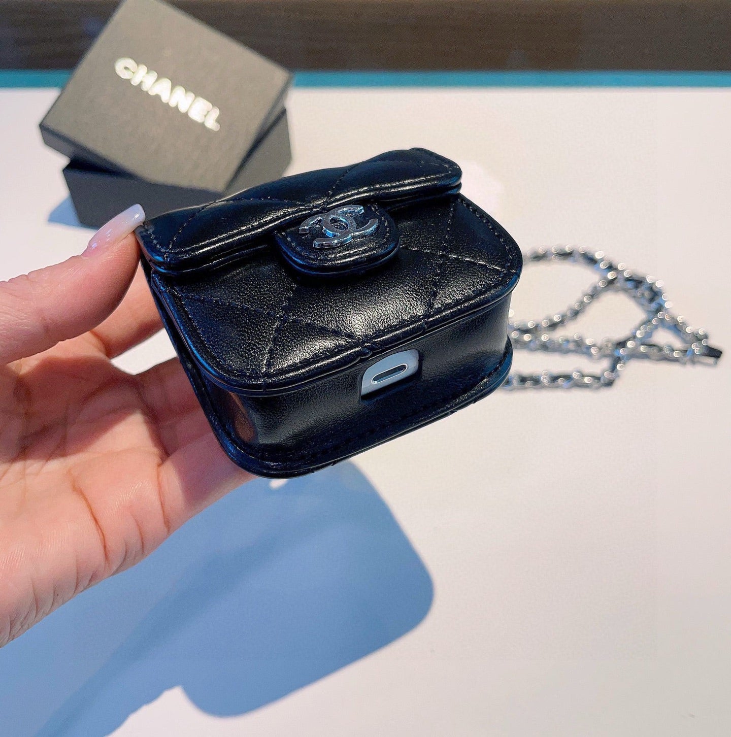 C 25 Classic Lingge Earphone Bag