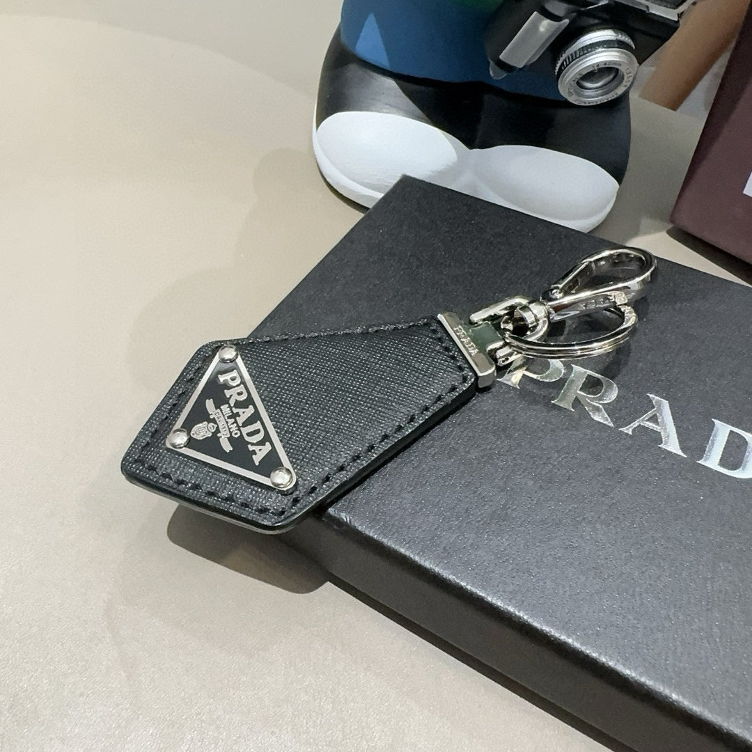 Pr 25 Key leather keychain