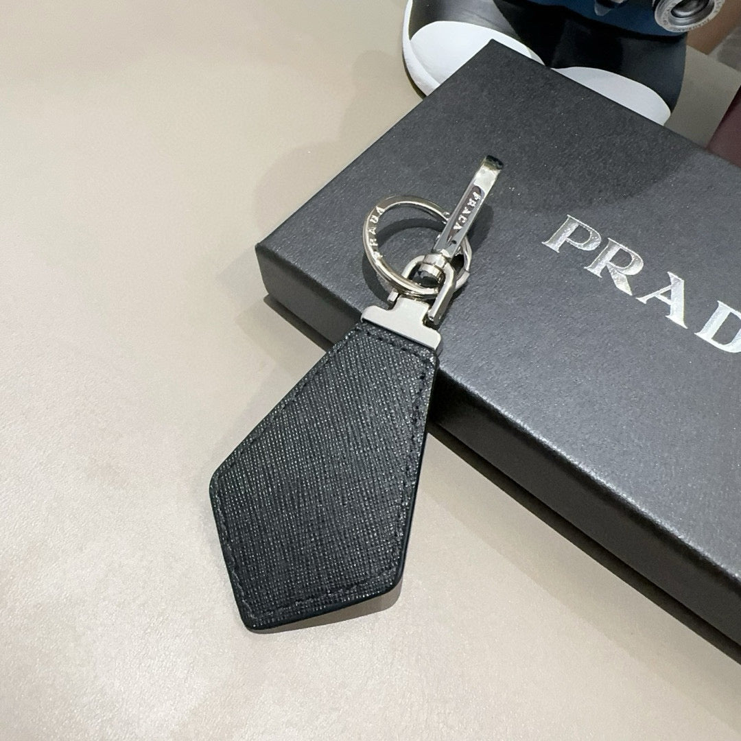 Pr 25 Key leather keychain