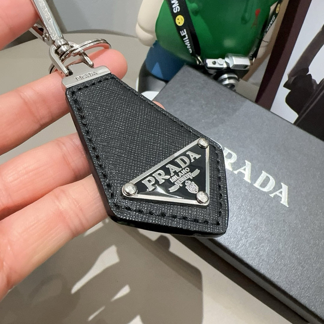 Pr 25 Key leather keychain