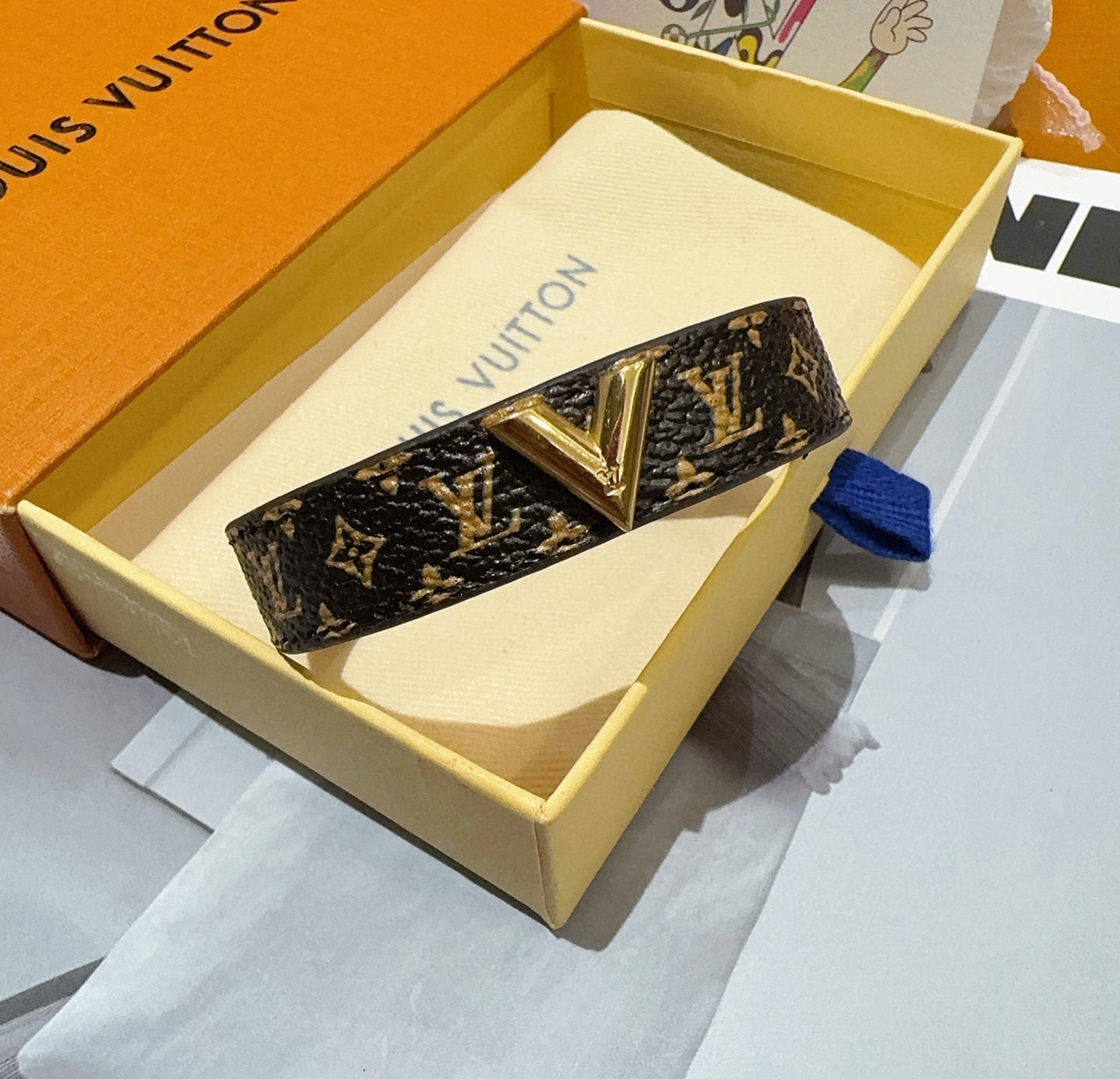 L 25 Vintage leather rope bracelet