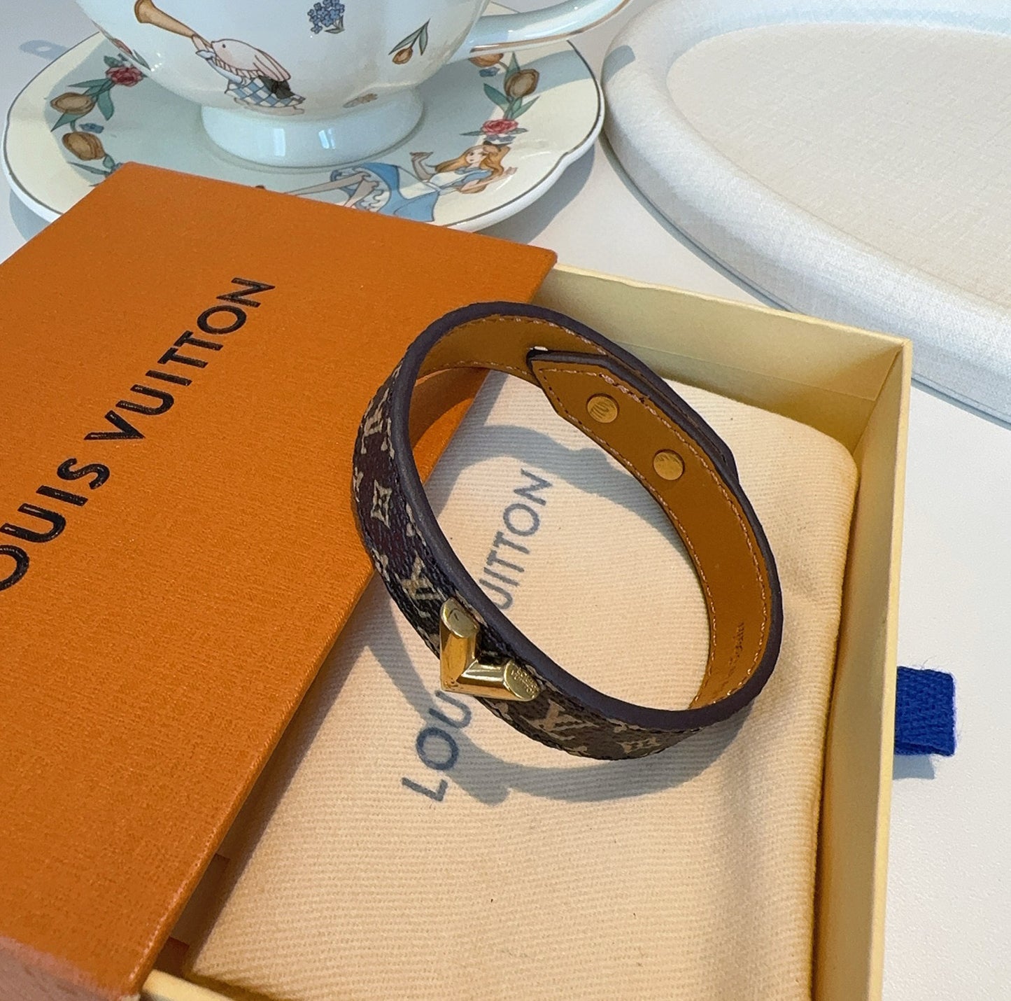 L 25 Vintage leather rope bracelet