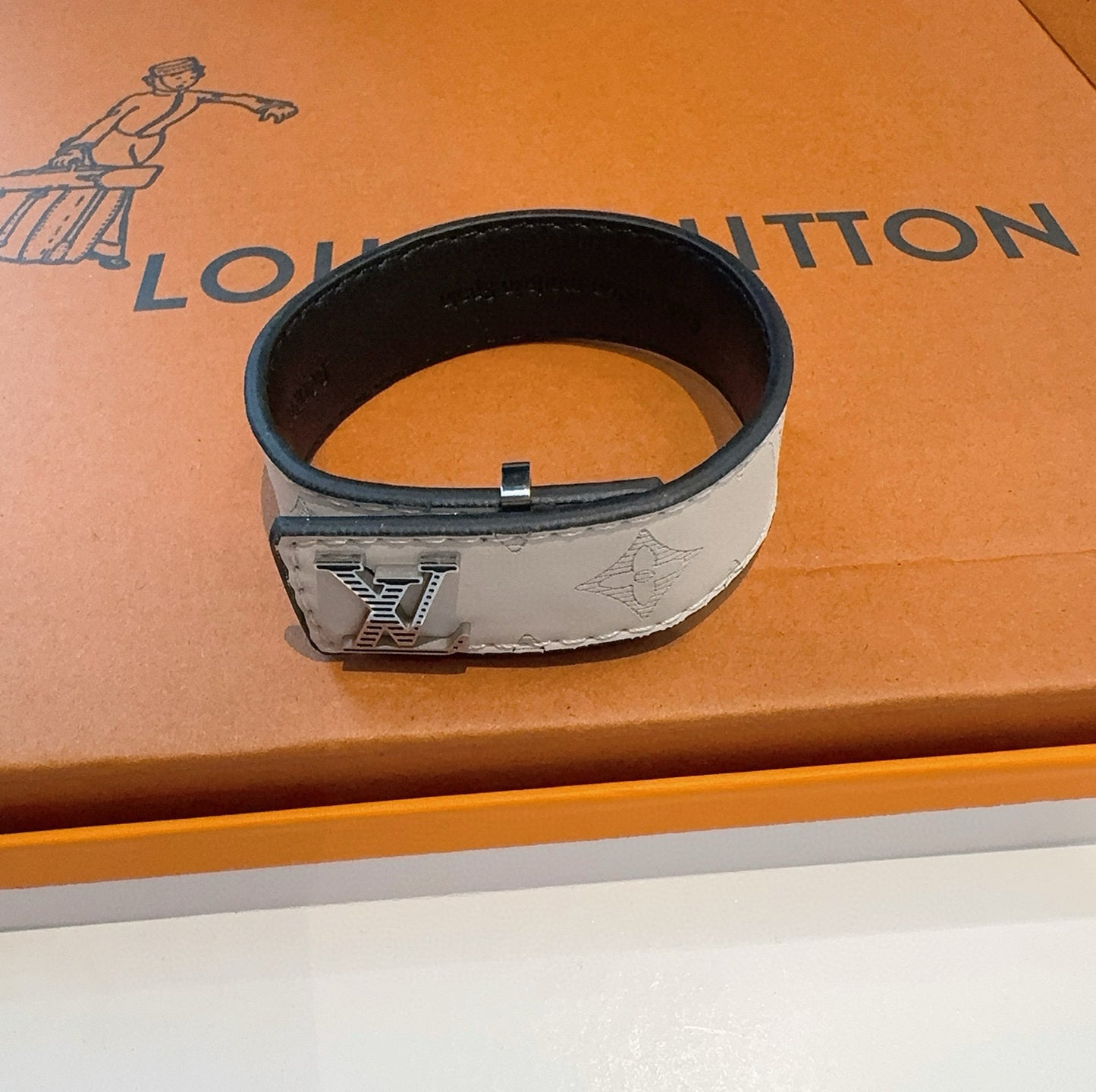 L 25 Vintage leather rope bracelet