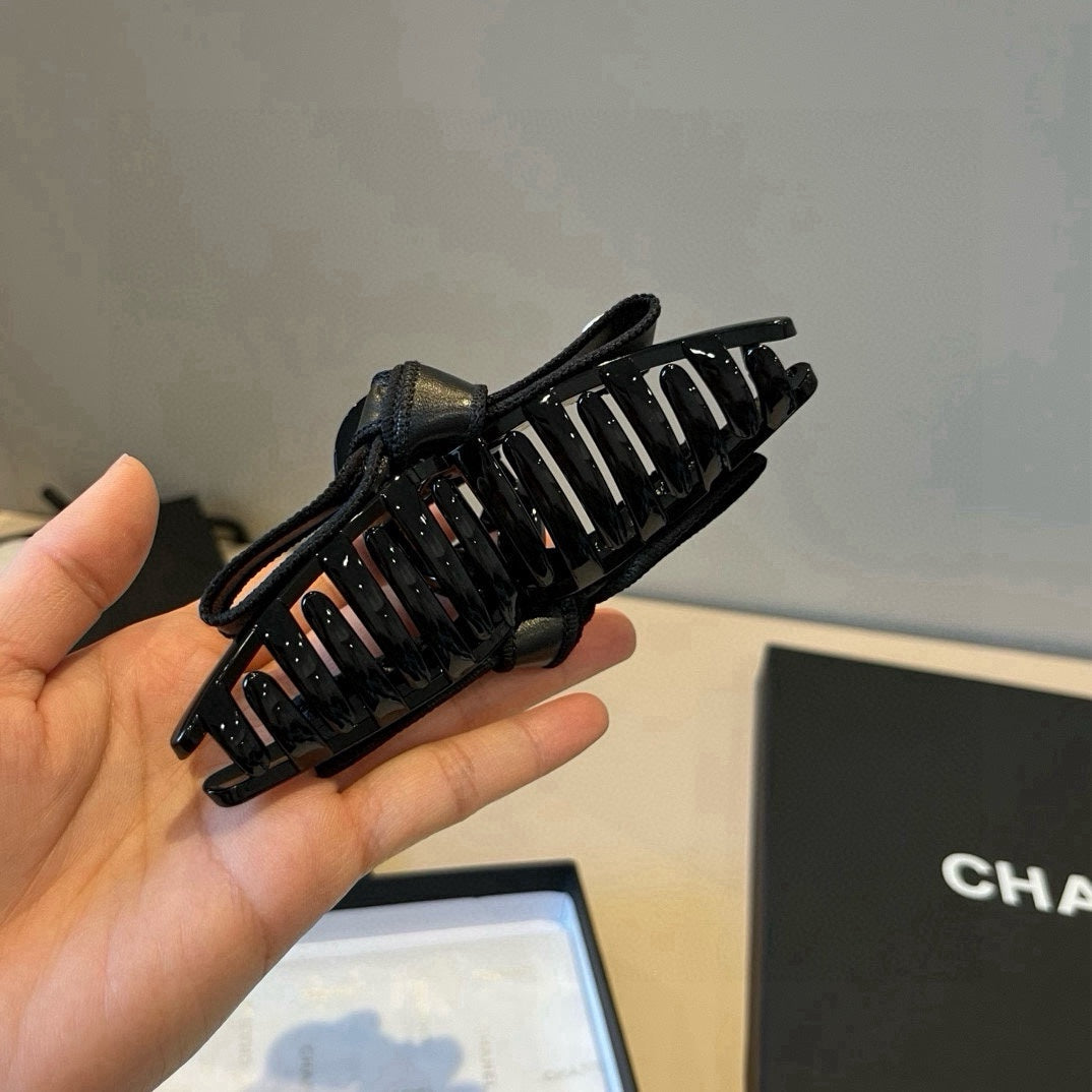 C 25 New hair clip
