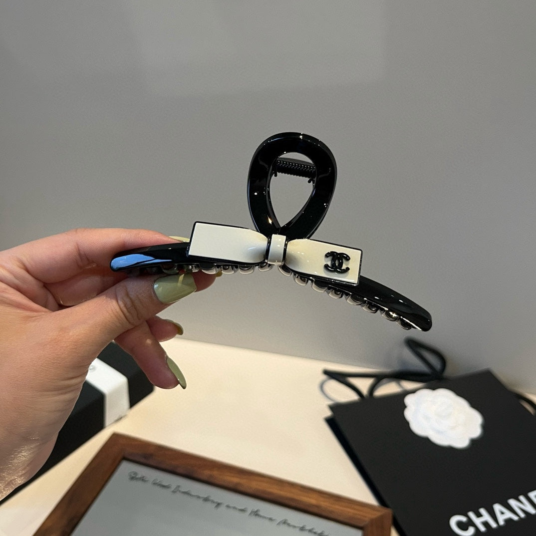 C 25 New hair clip