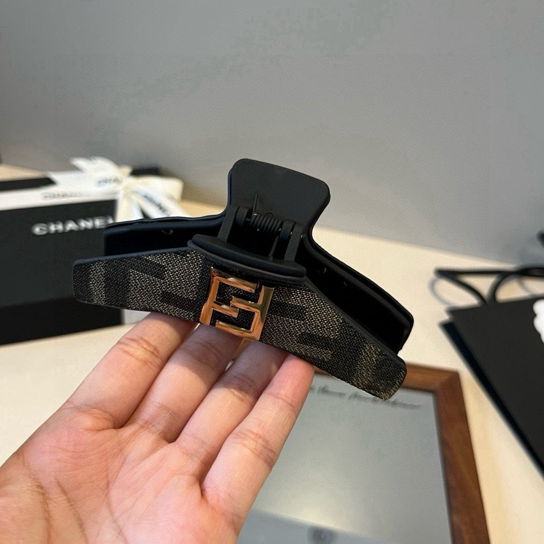 Fe 25 New hair clip