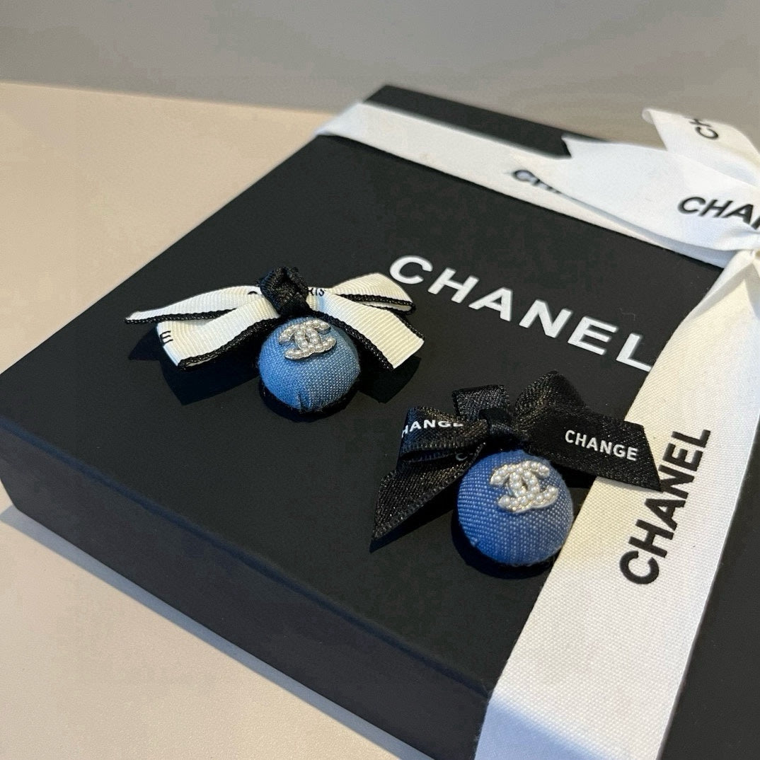 C 25 New bow tie hair clip