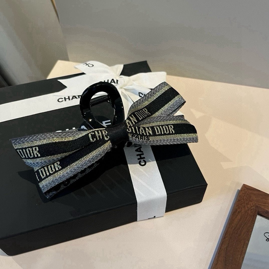 Di 25 Knot decoration hair clip